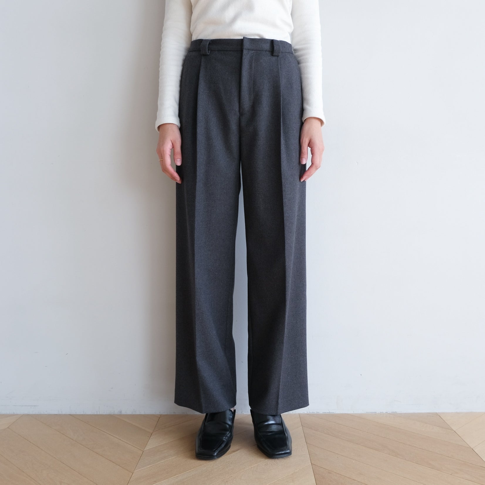 Low waistスラックスパンツ