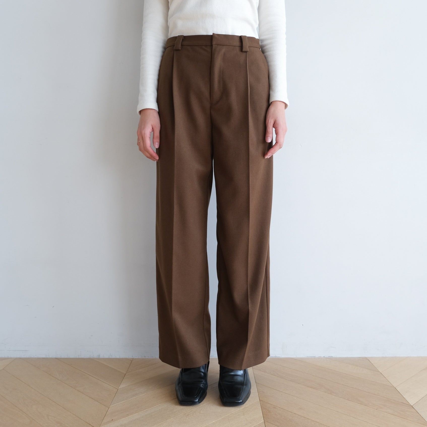 Low waistスラックスパンツ