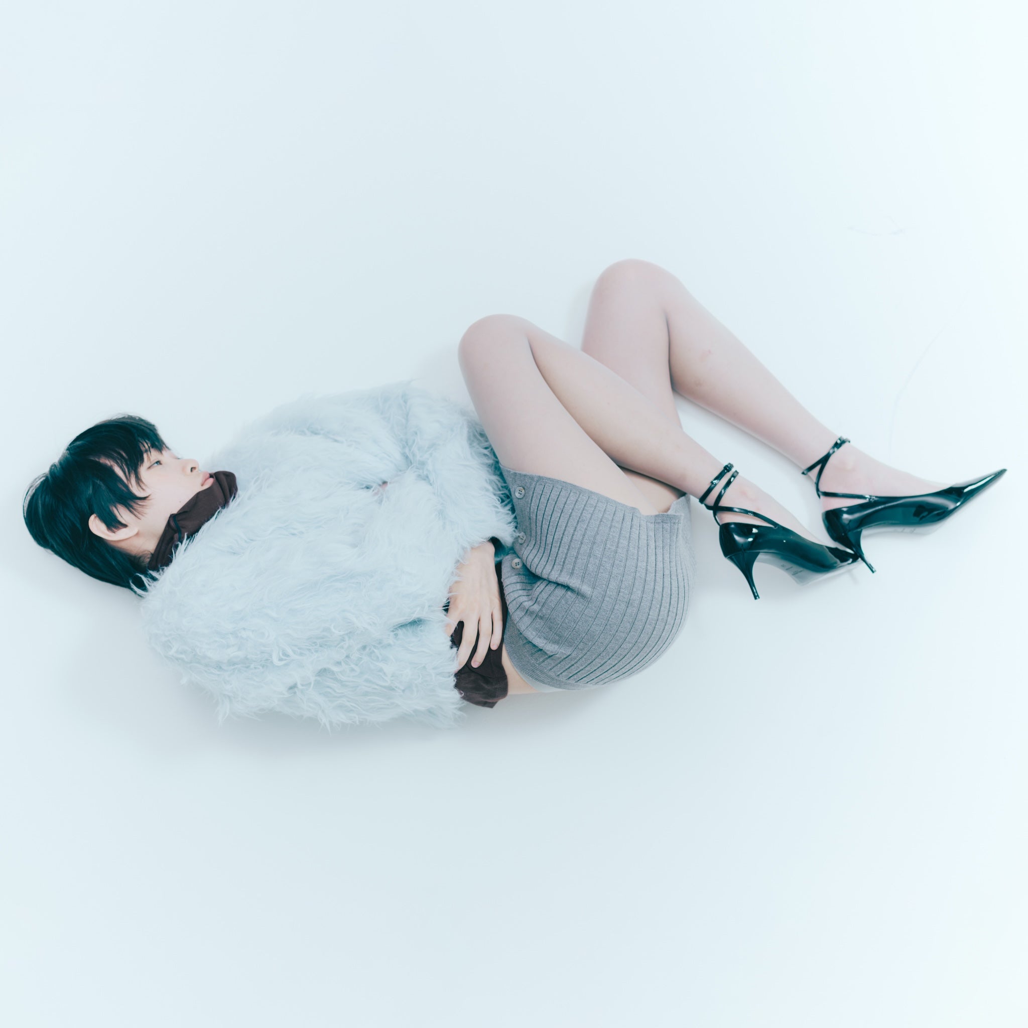 Brushed Feather Yarn 2-way Cardigan