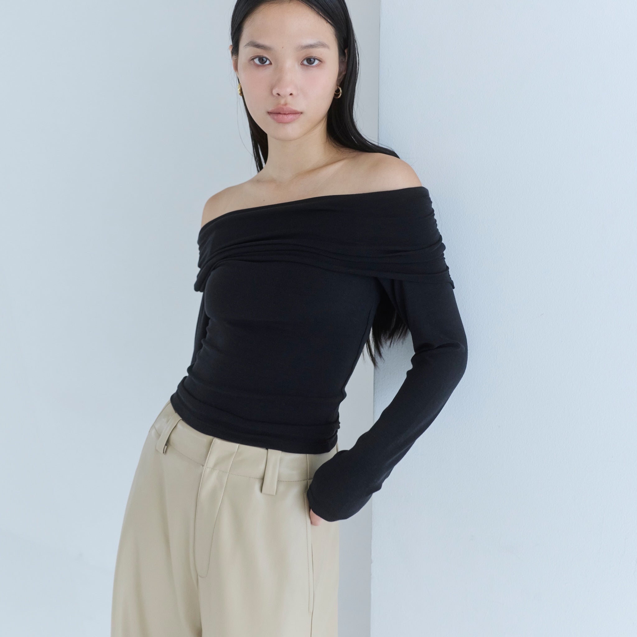 Softtouchオフショルギャザートップス