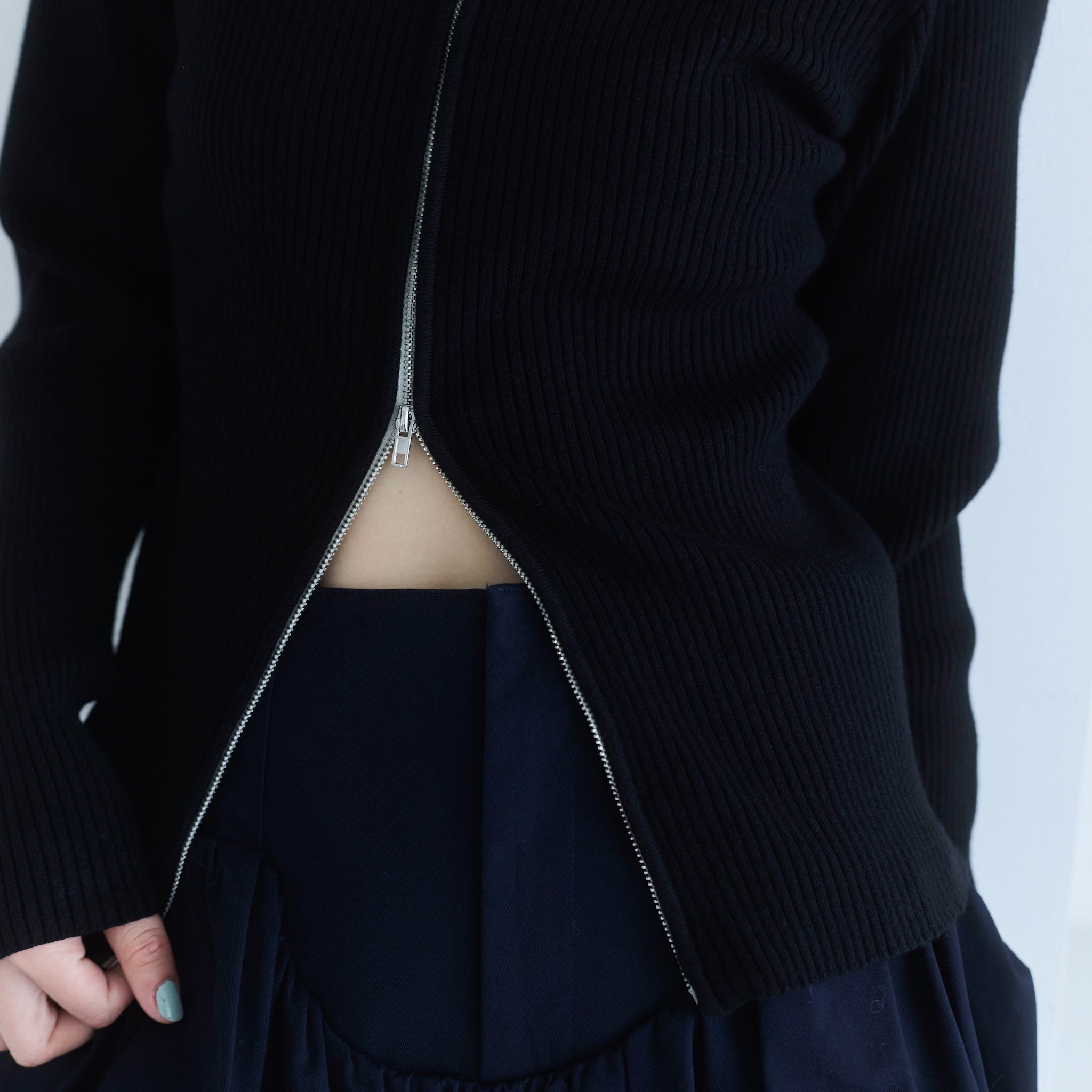 W Zip High Neck RIB Knit Top