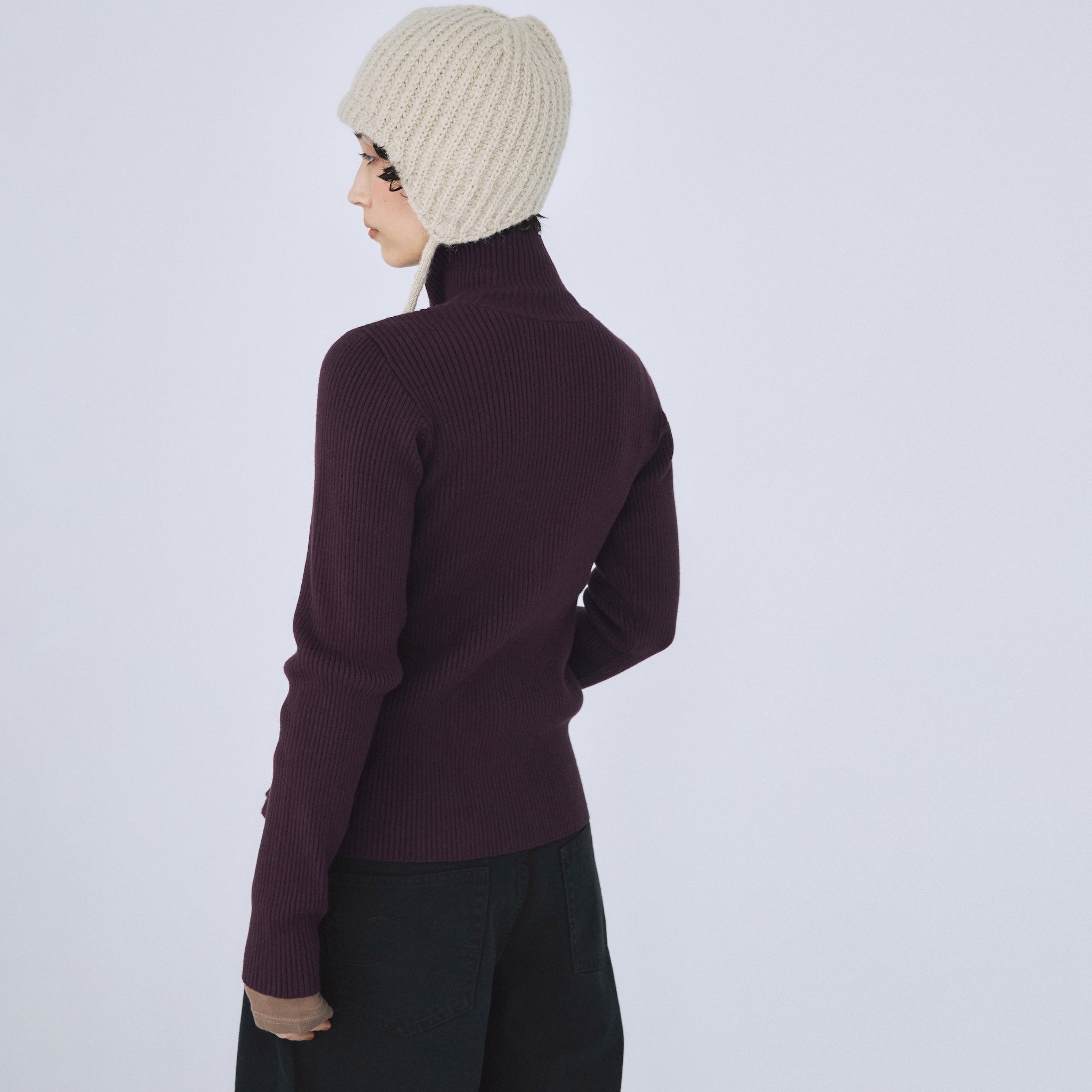 W Zip High Neck RIB Knit Top