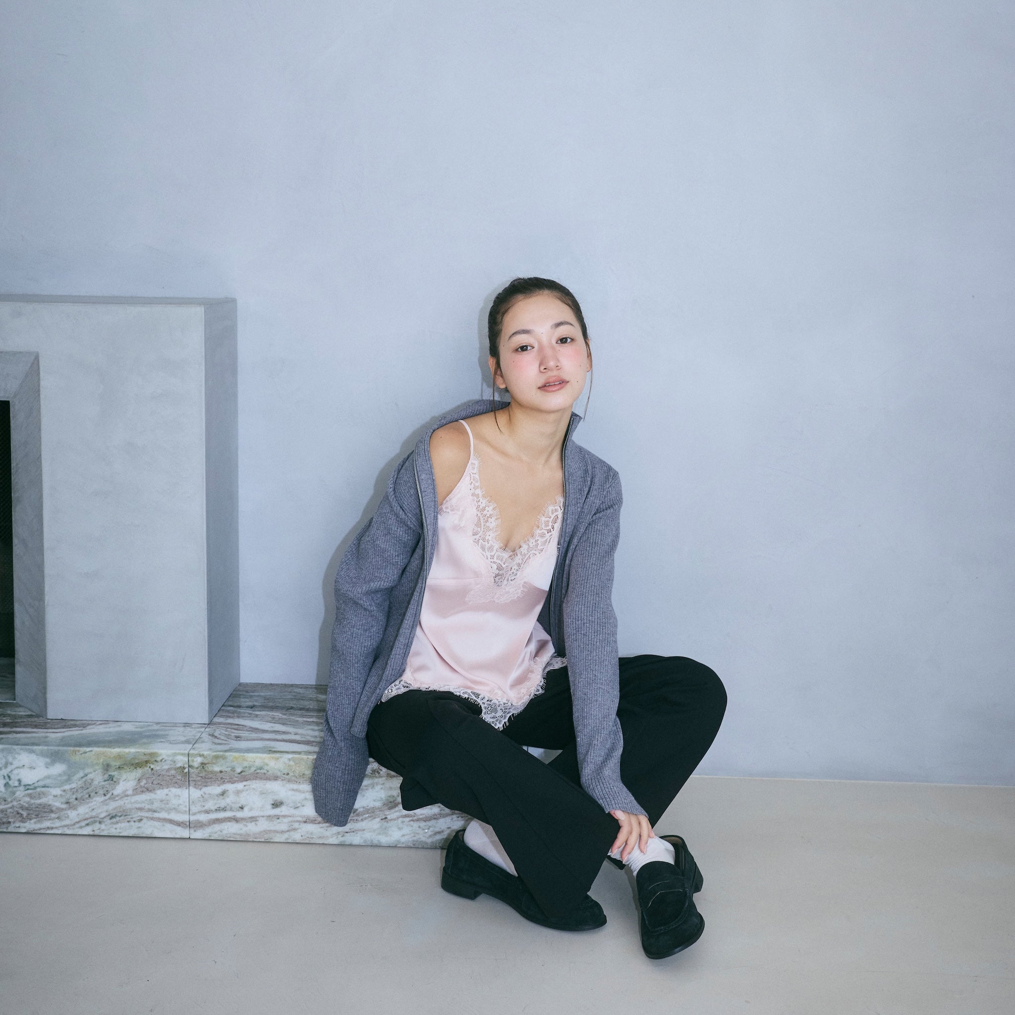 W Zip High Neck RIB Knit Top