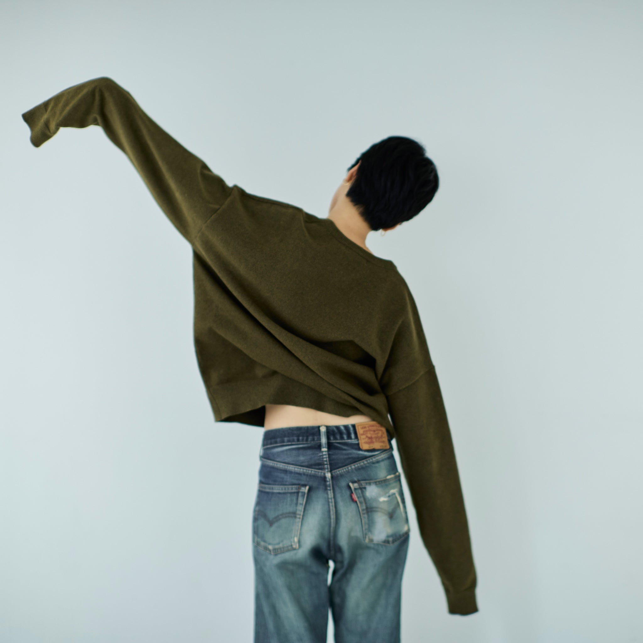 collab Light Sweatlike V-neck Knit