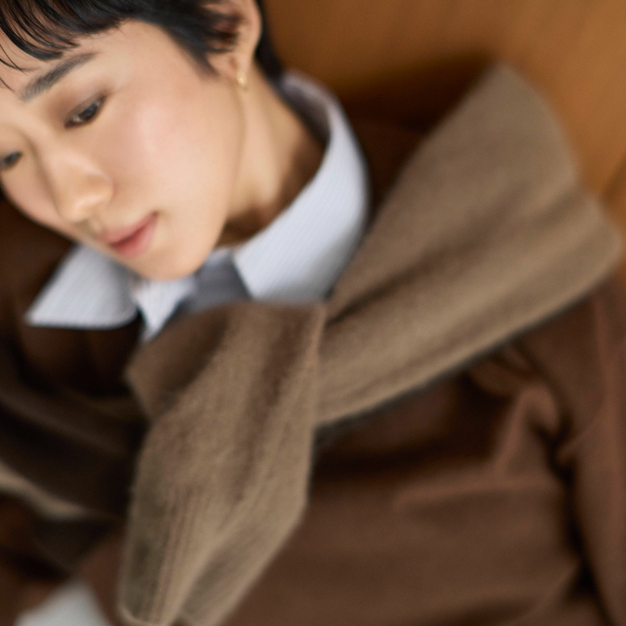 collab Light Sweatlike V-neck Knit