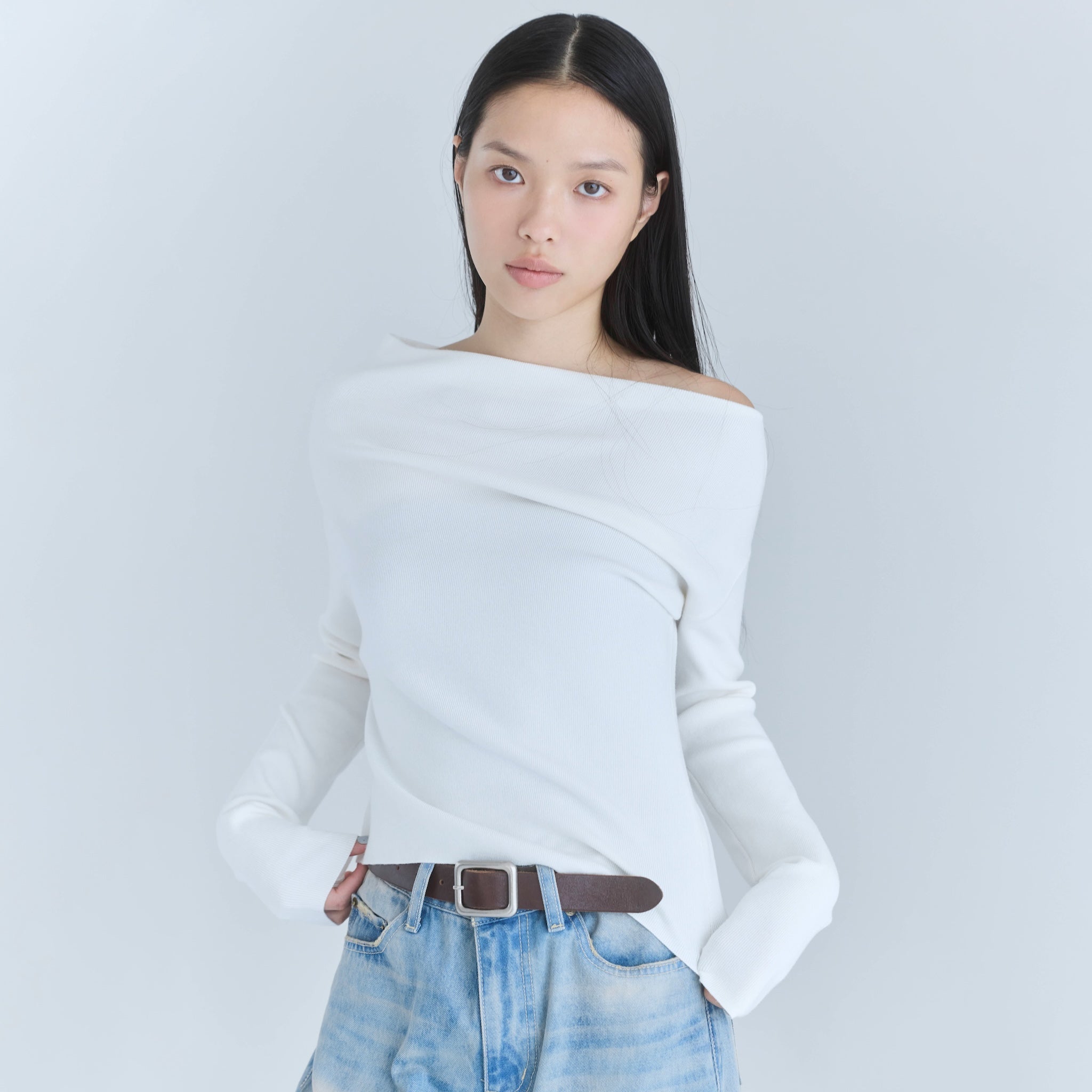 Silkytouch Asymmetry Knitトップス