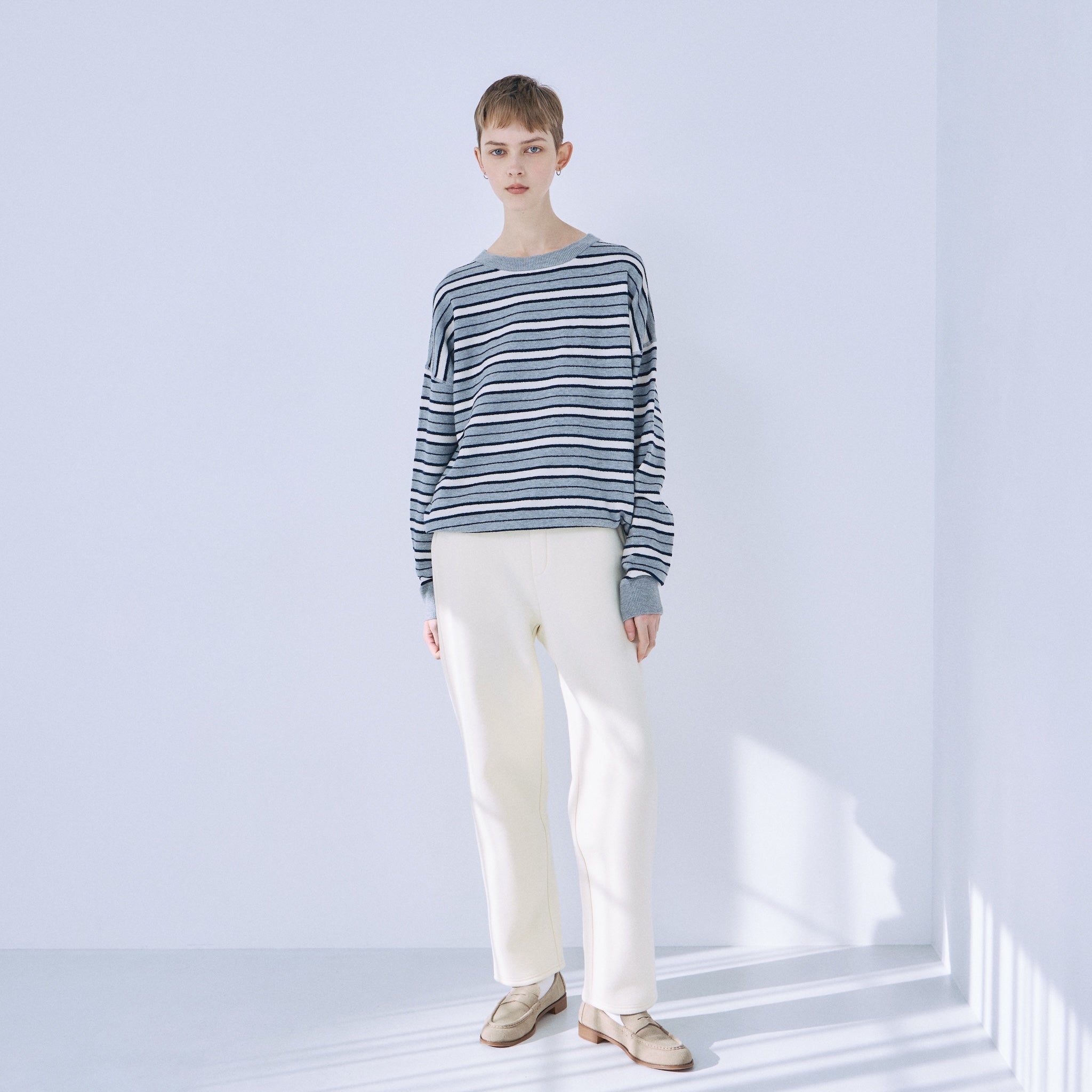 Random Border Crew Neck Knit