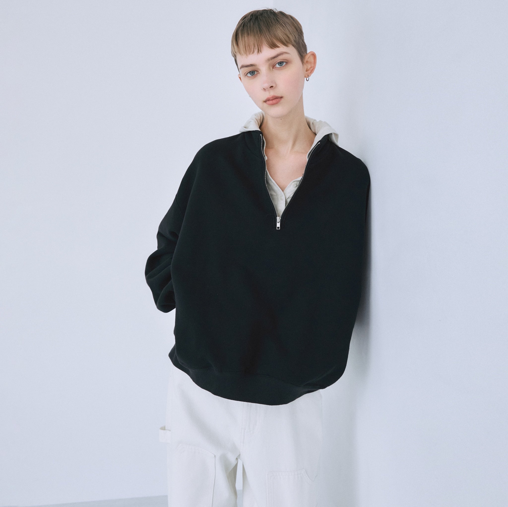 Volume Sweat Stand Collar Pullover