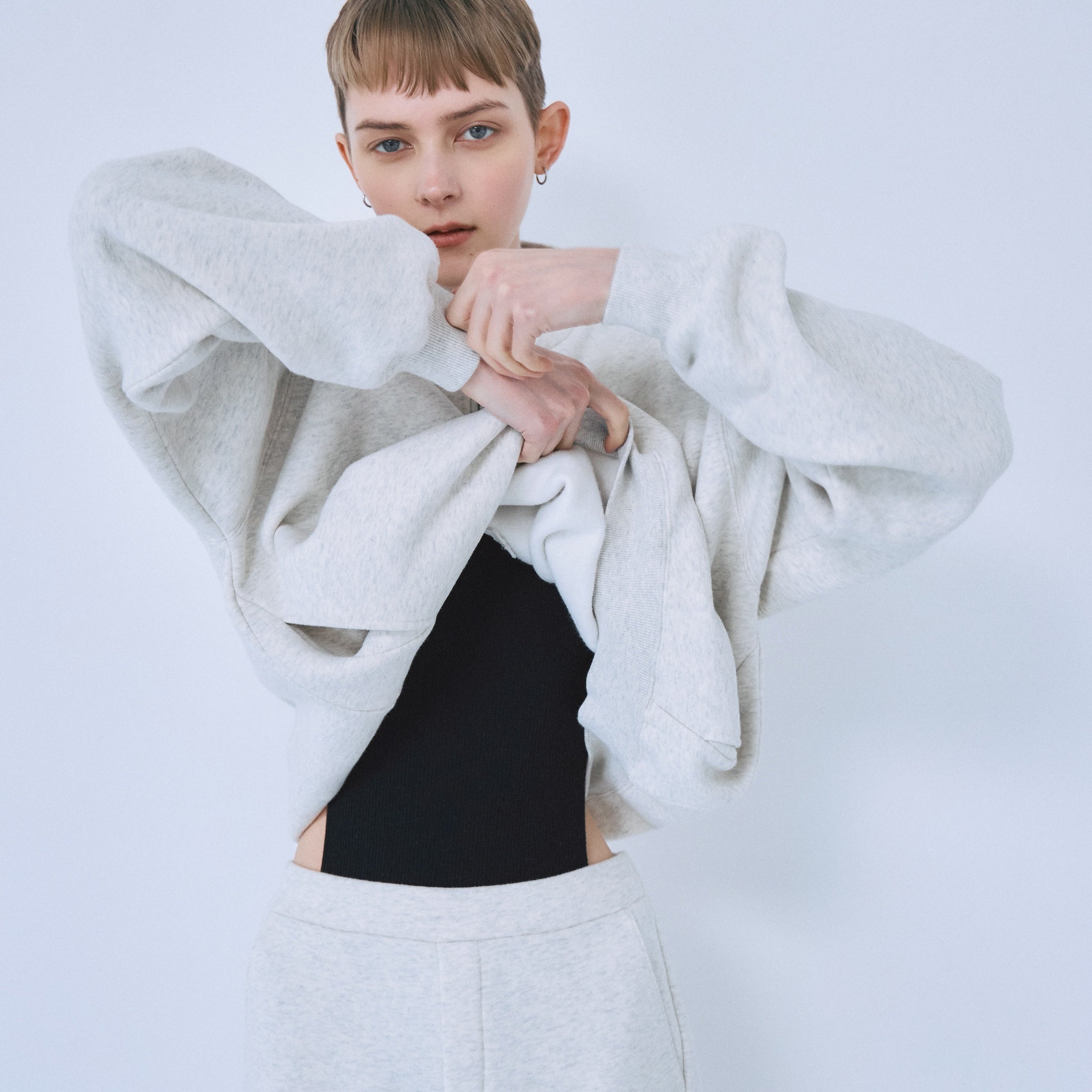 Volume Sweat Stand Collar Pullover