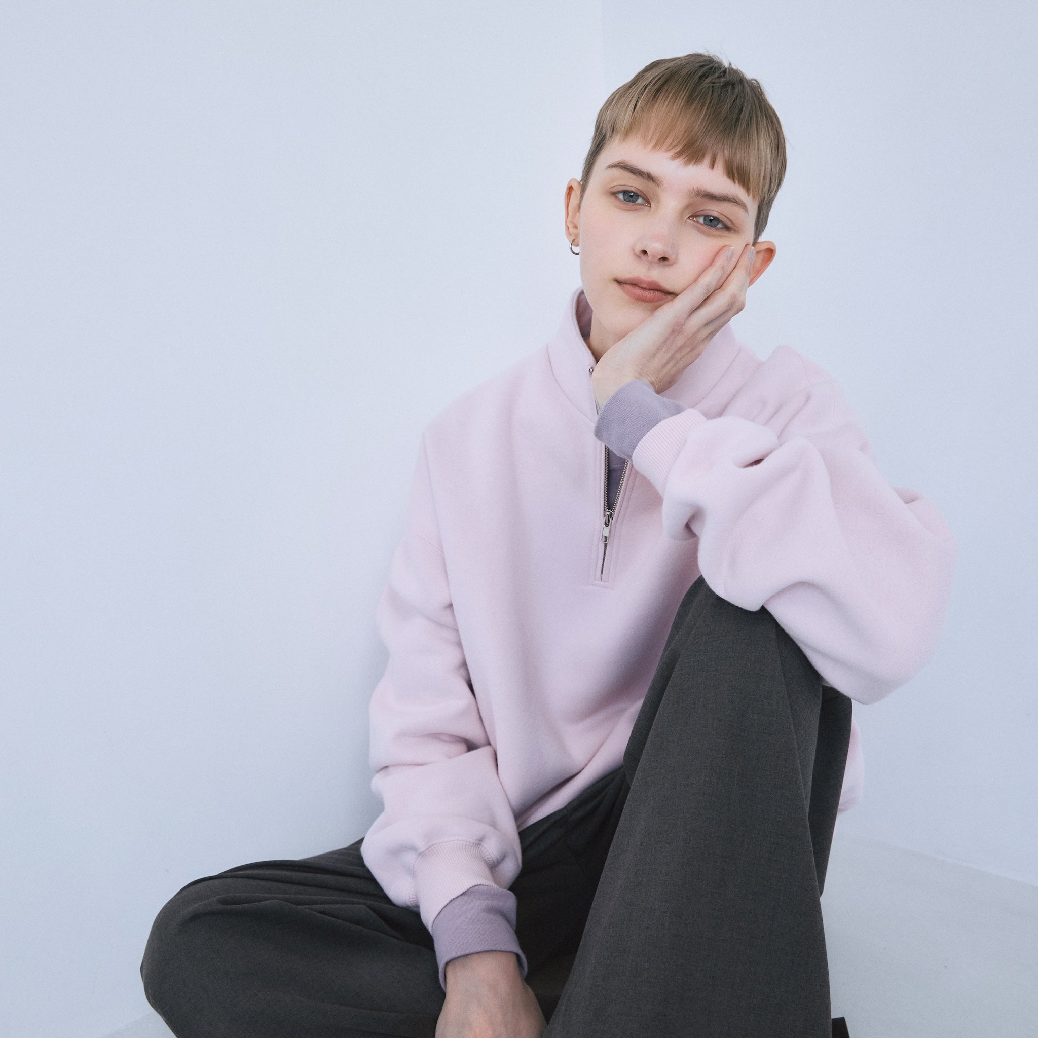 Volume Sweat Stand Collar Pullover