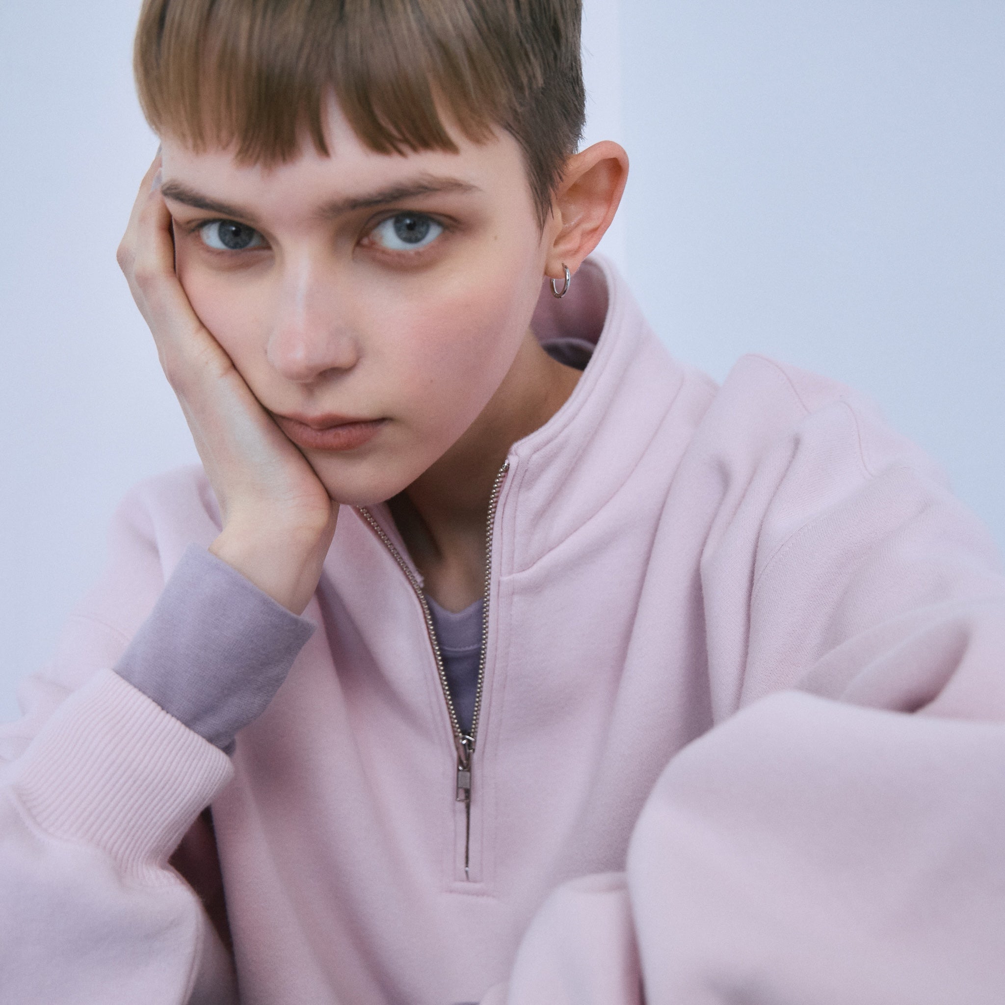 Volume Sweat スタンドカラープルオーバー