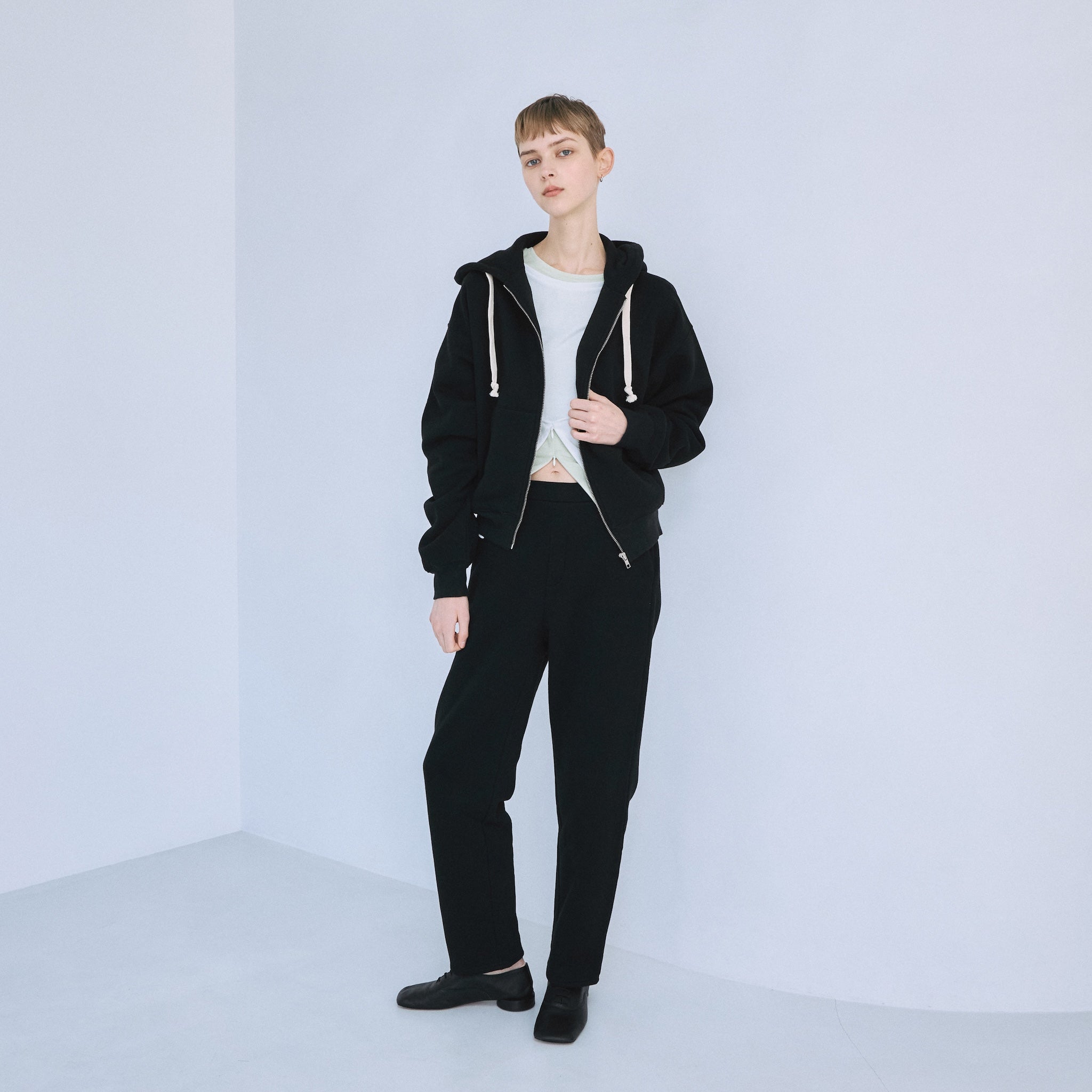 Volume Sweat ストレートパンツ