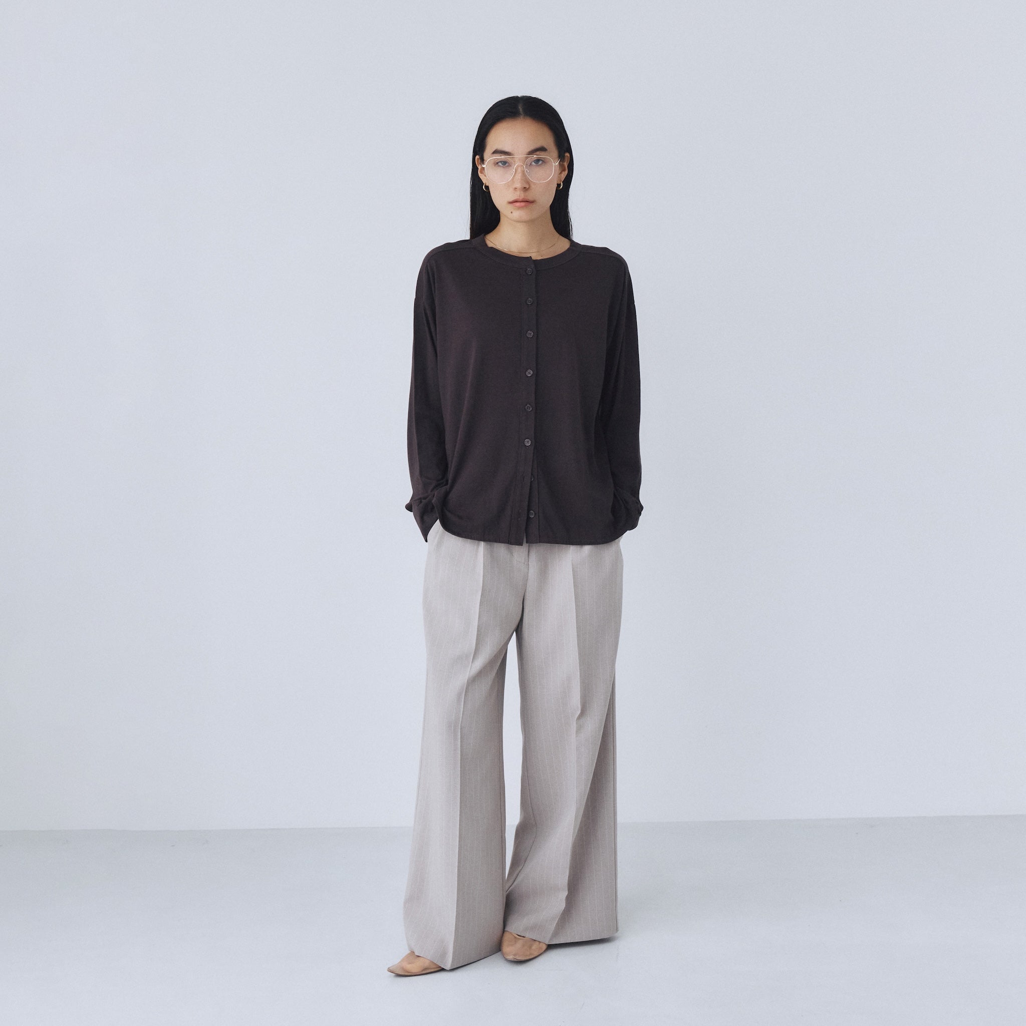 Pinstripe 2-tuck slacks