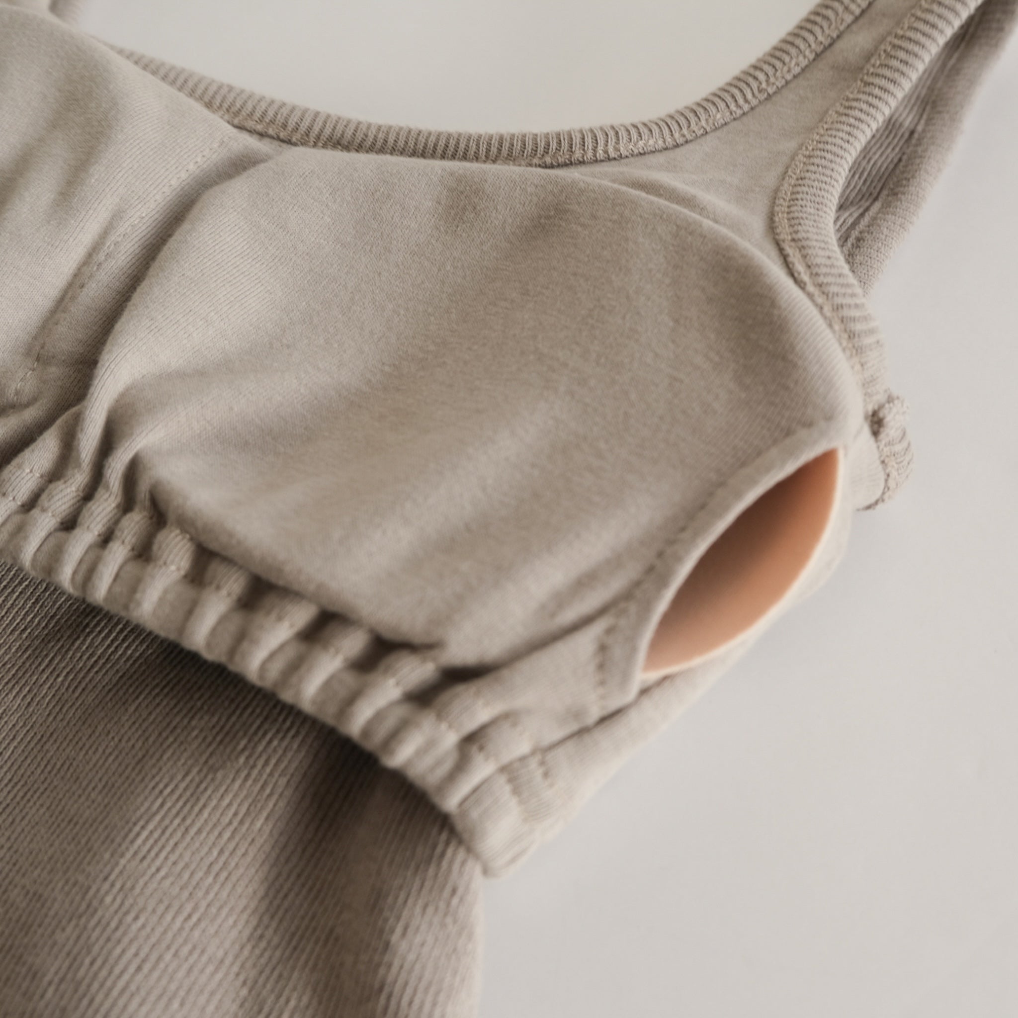 C/L Fluffyパッドinスクエアタンク