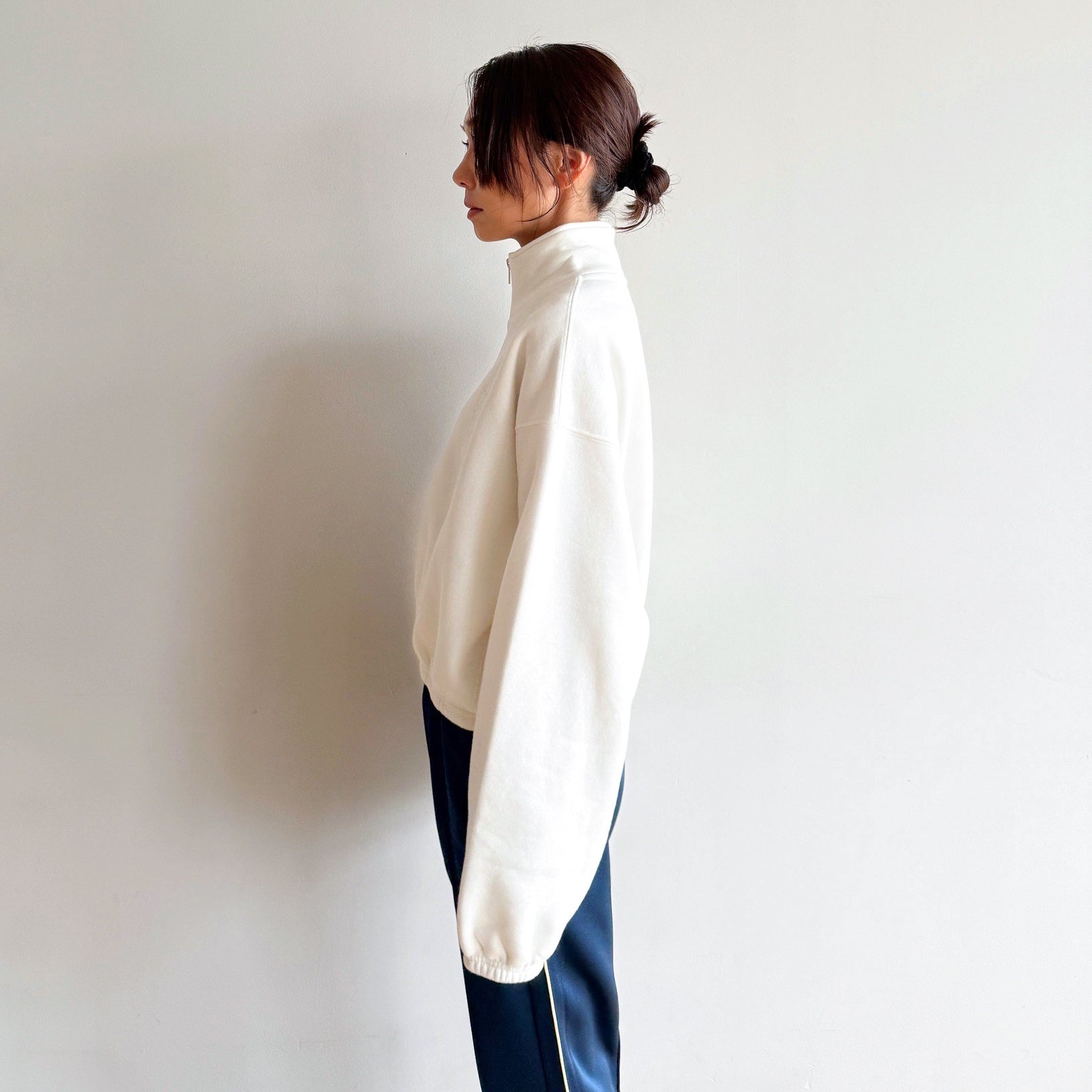 Ribbon Logo Volume Sweat Zip Top