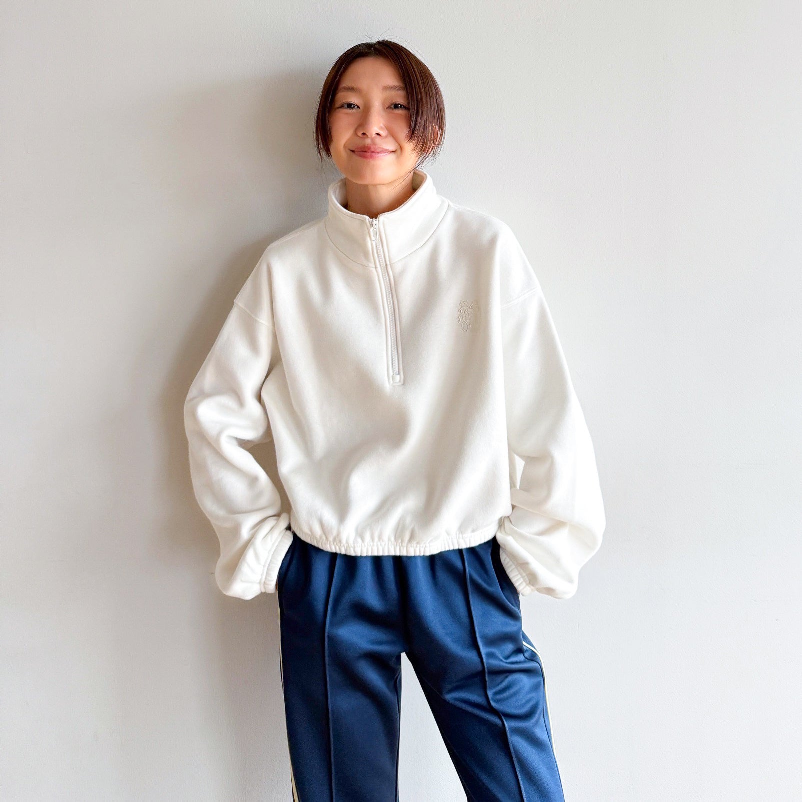 Ribbon Logo Volume Sweat Zip Top