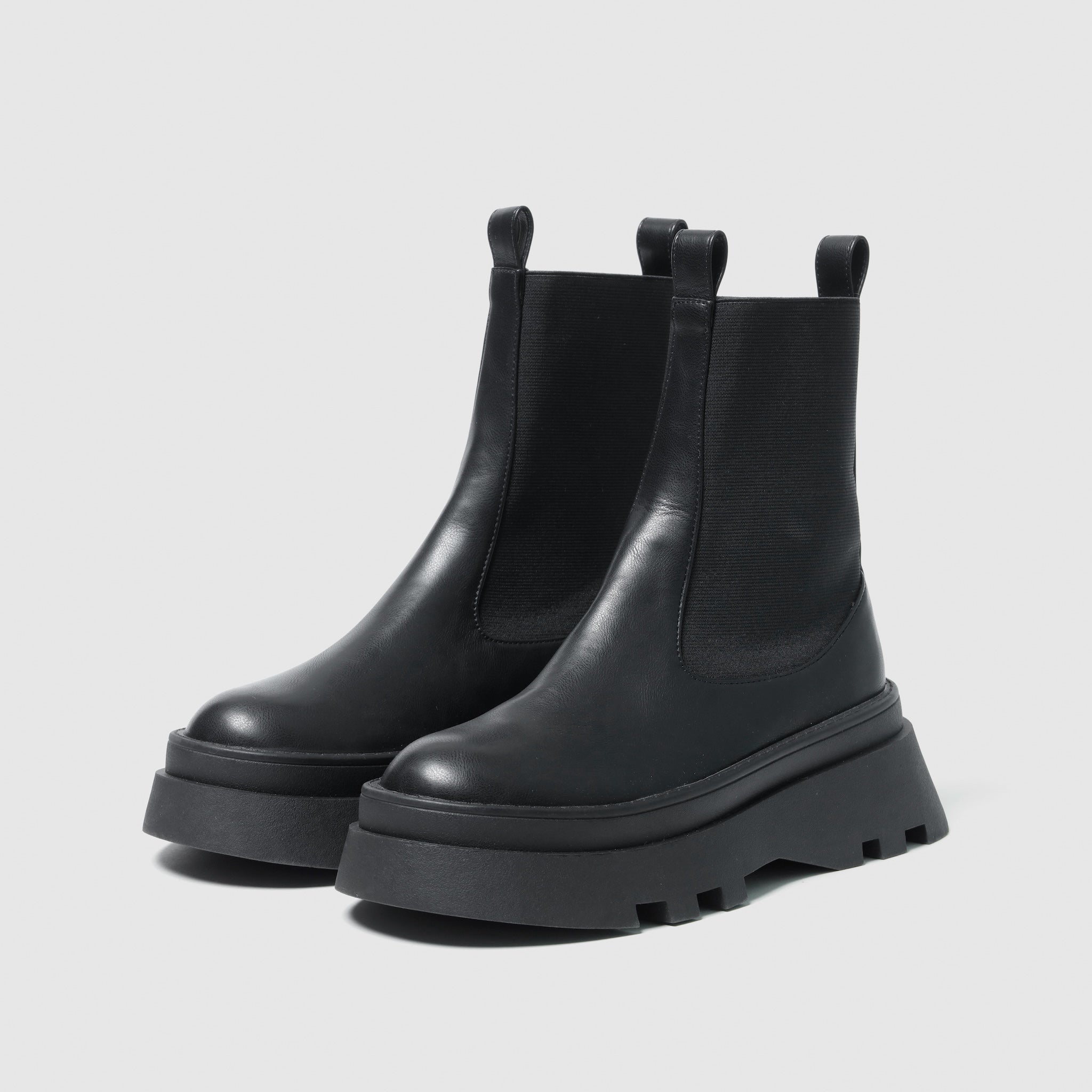 Mould sole side gore short boots