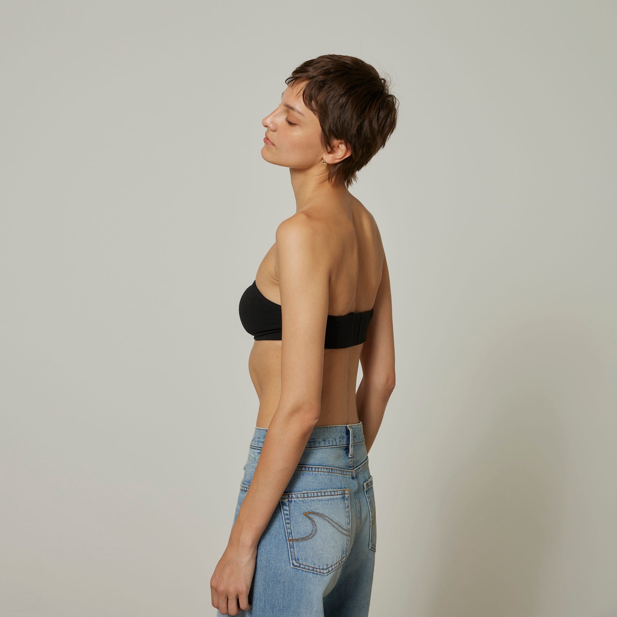 Slim Shoulder Smooth Bra