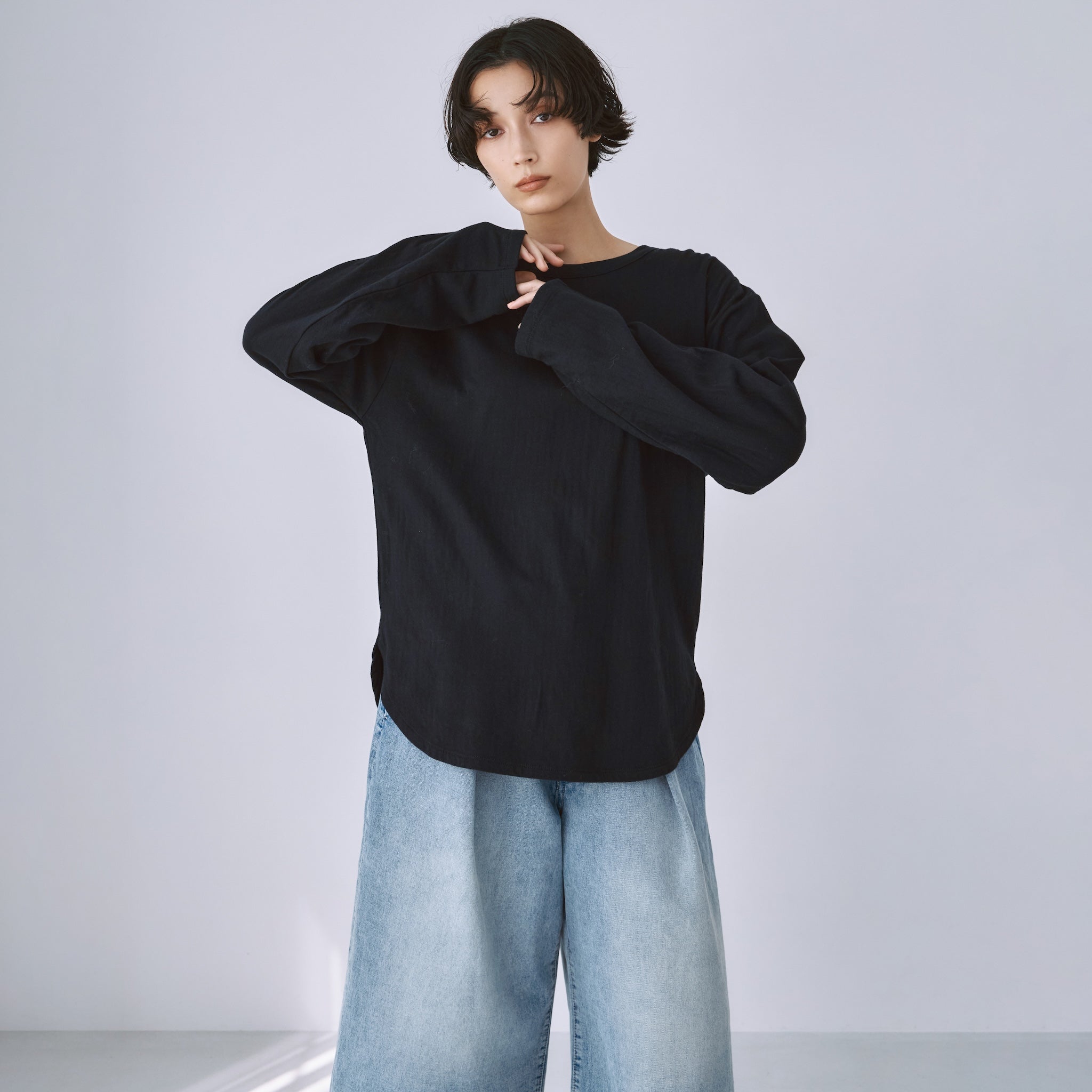 C/2FACE ラウンドヘムクルーロンT