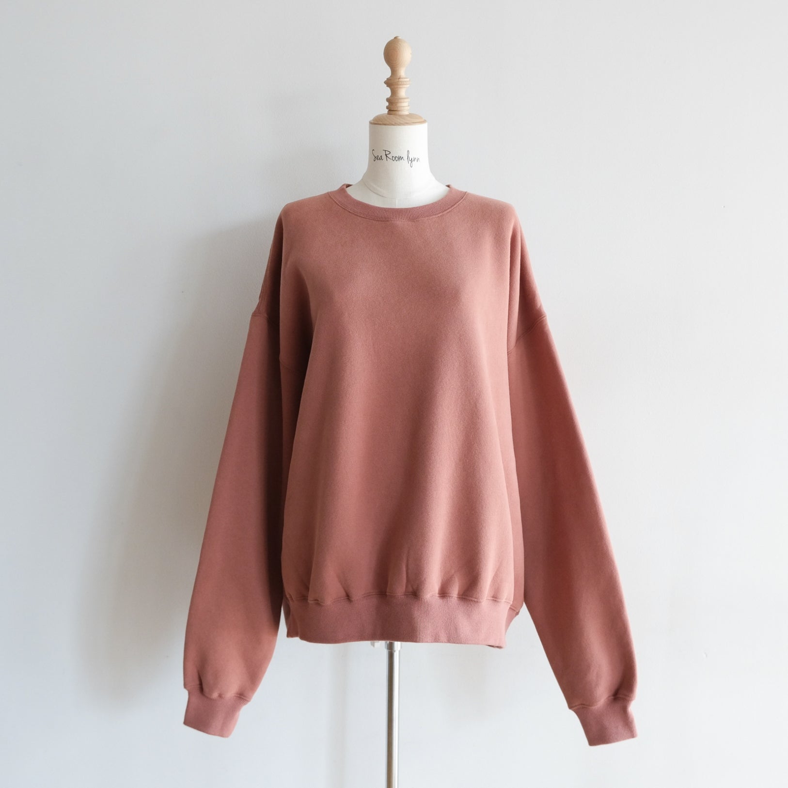sea room lynn Volume Sweat プルオーバー　アップル Volume Sweat Shortフーディープルオーバー