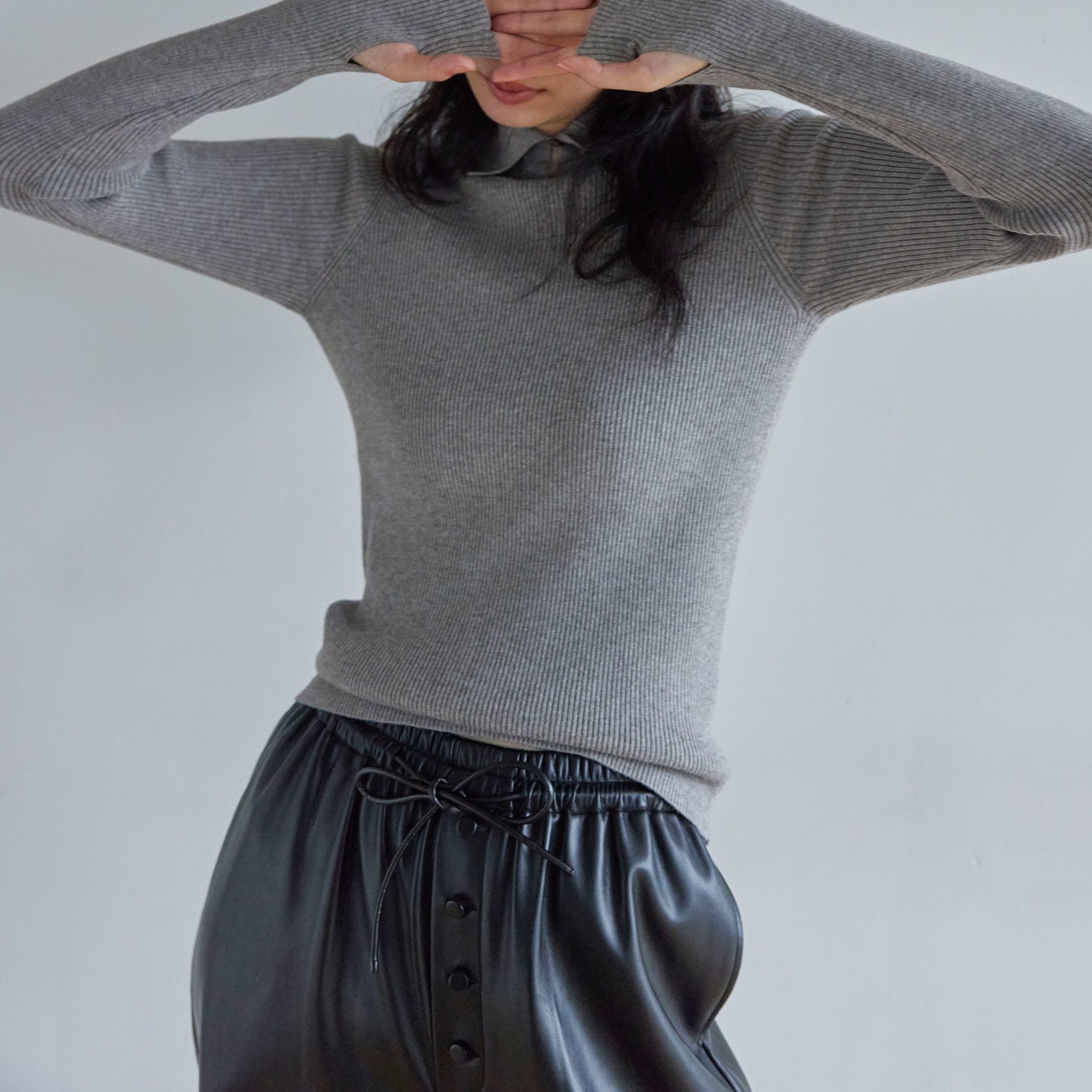 MultiネックRIBニットトップス