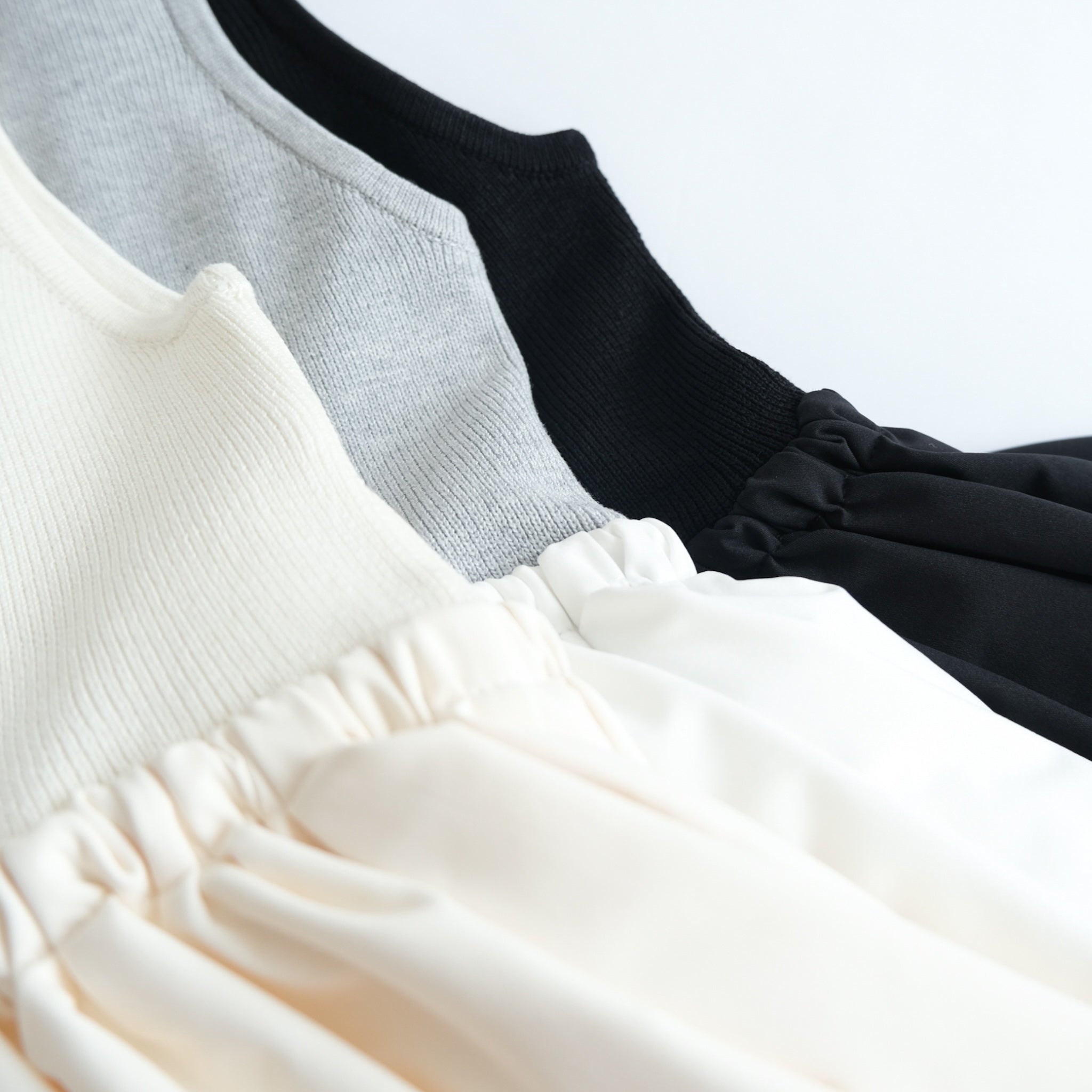Knit Dockingバルーンノースリーブトップス Knit Dockingバルーンノースリーブトップス