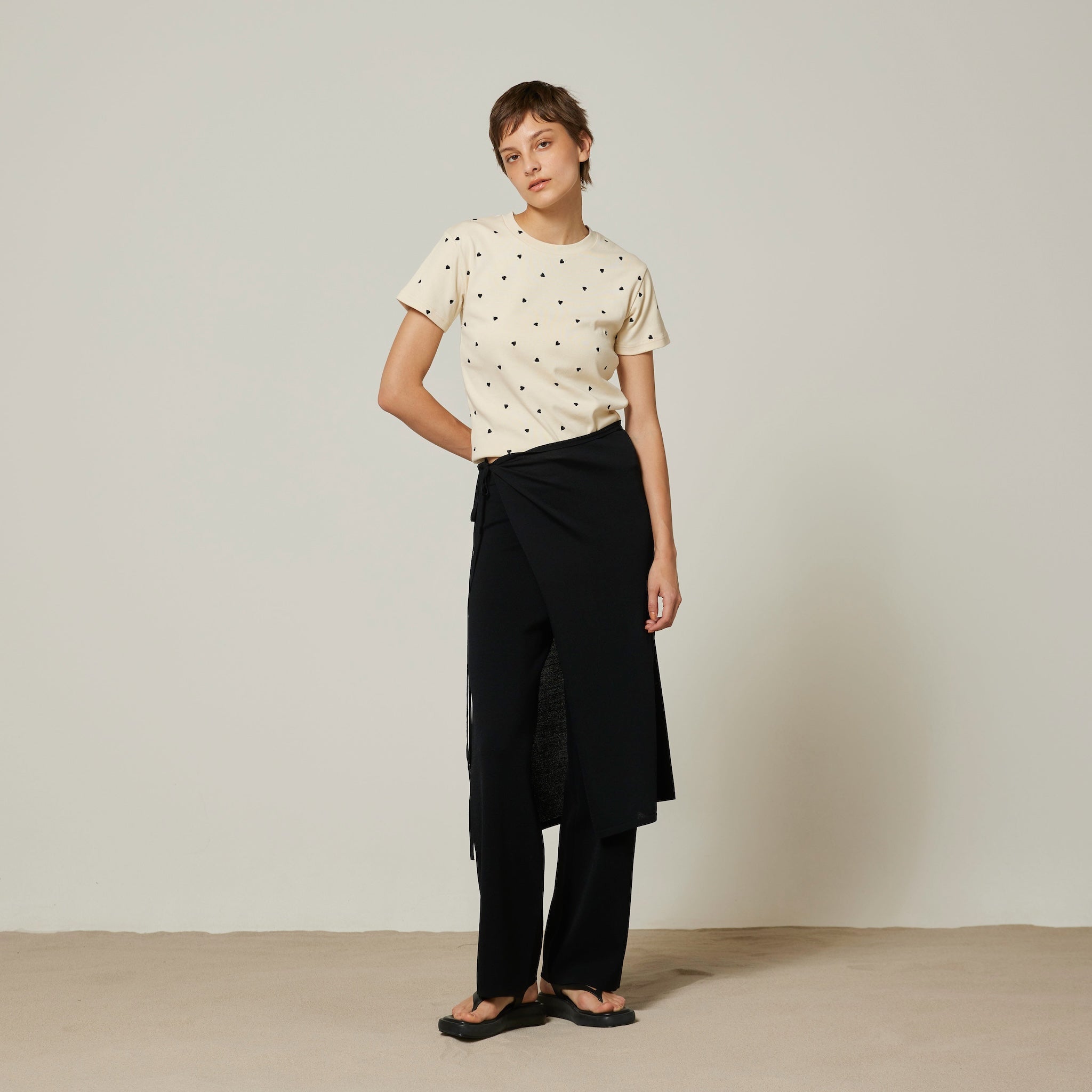 Tiny Pattern Embroidery Tシャツ