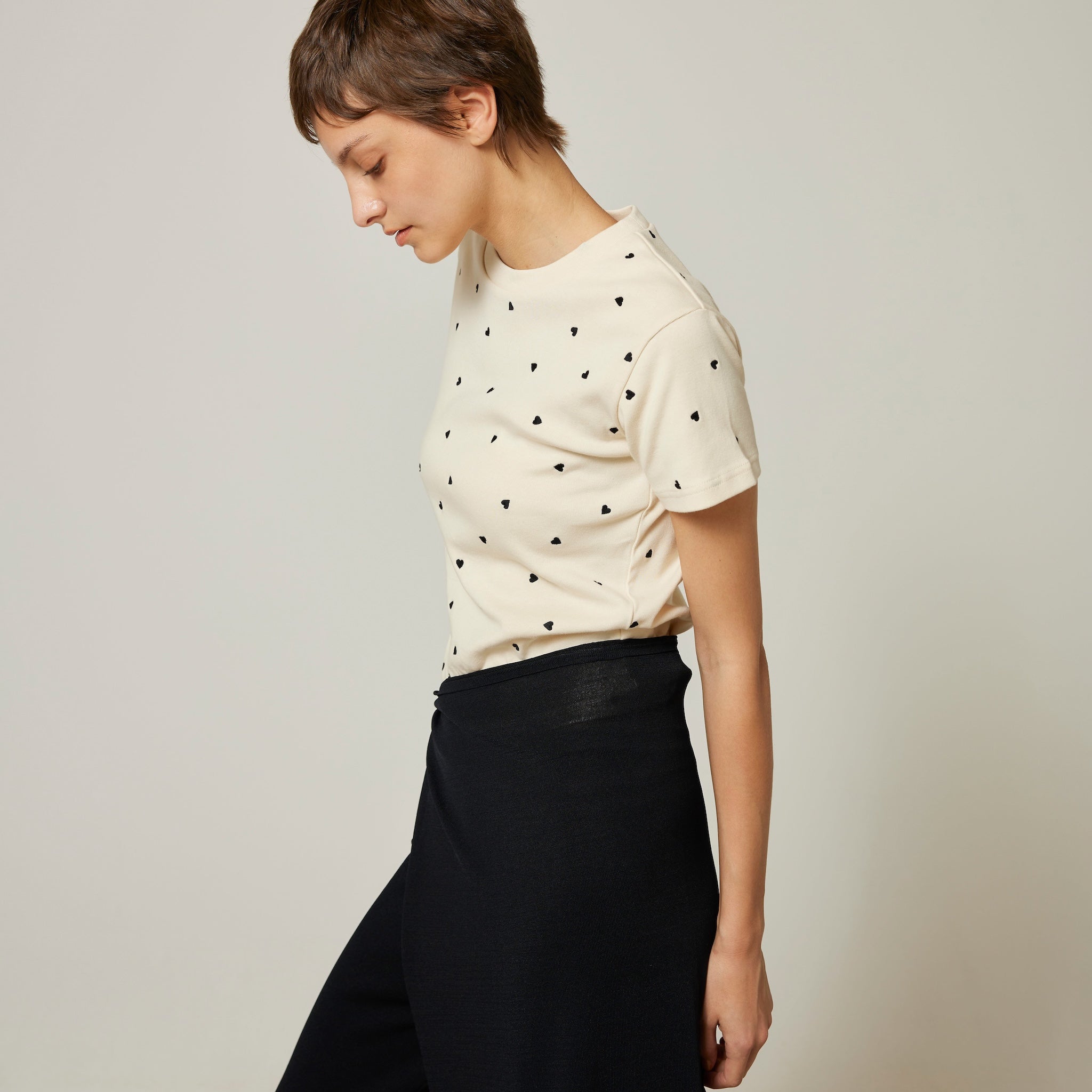 Tiny Pattern Embroidery Tシャツ
