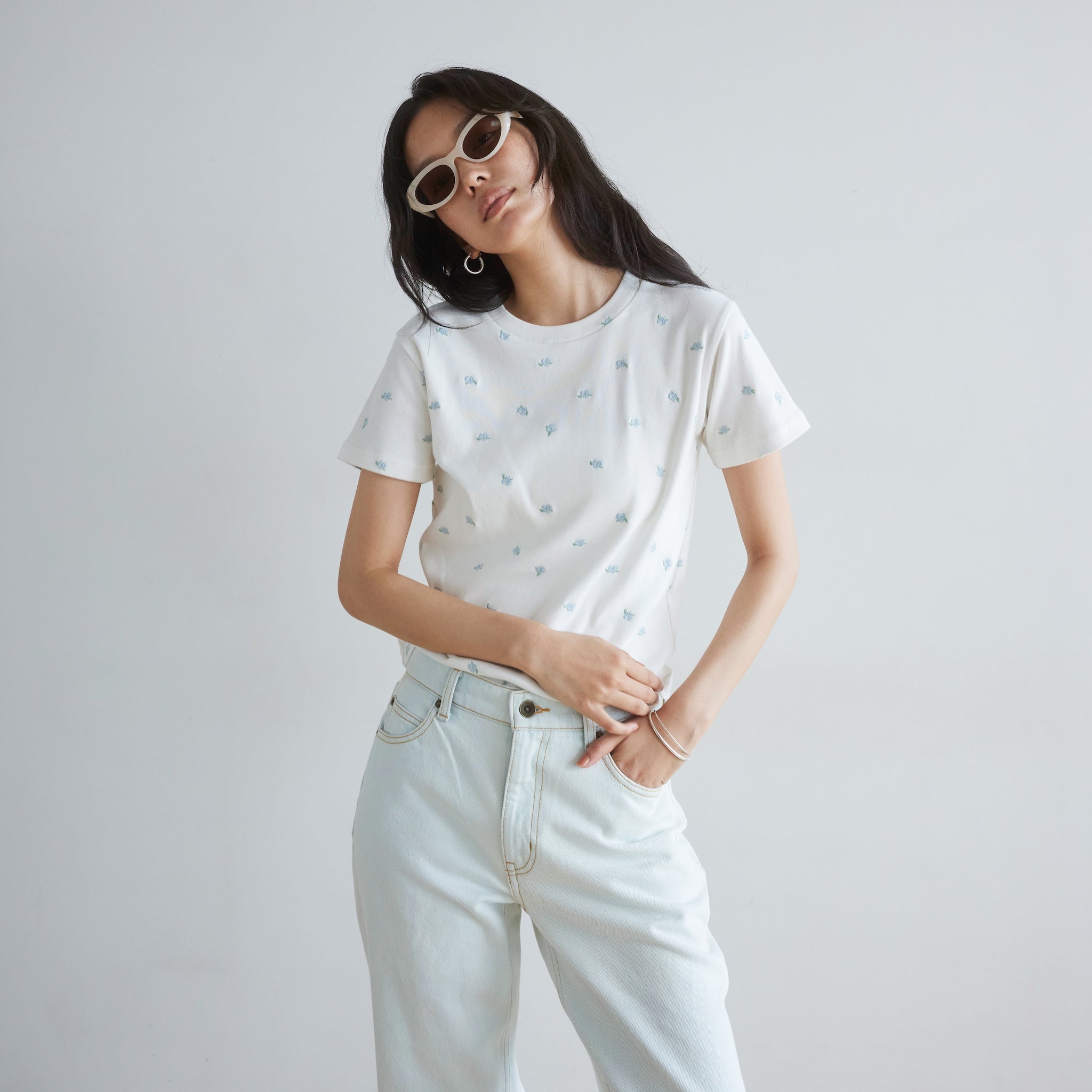 Tiny Pattern Embroidery Tシャツ