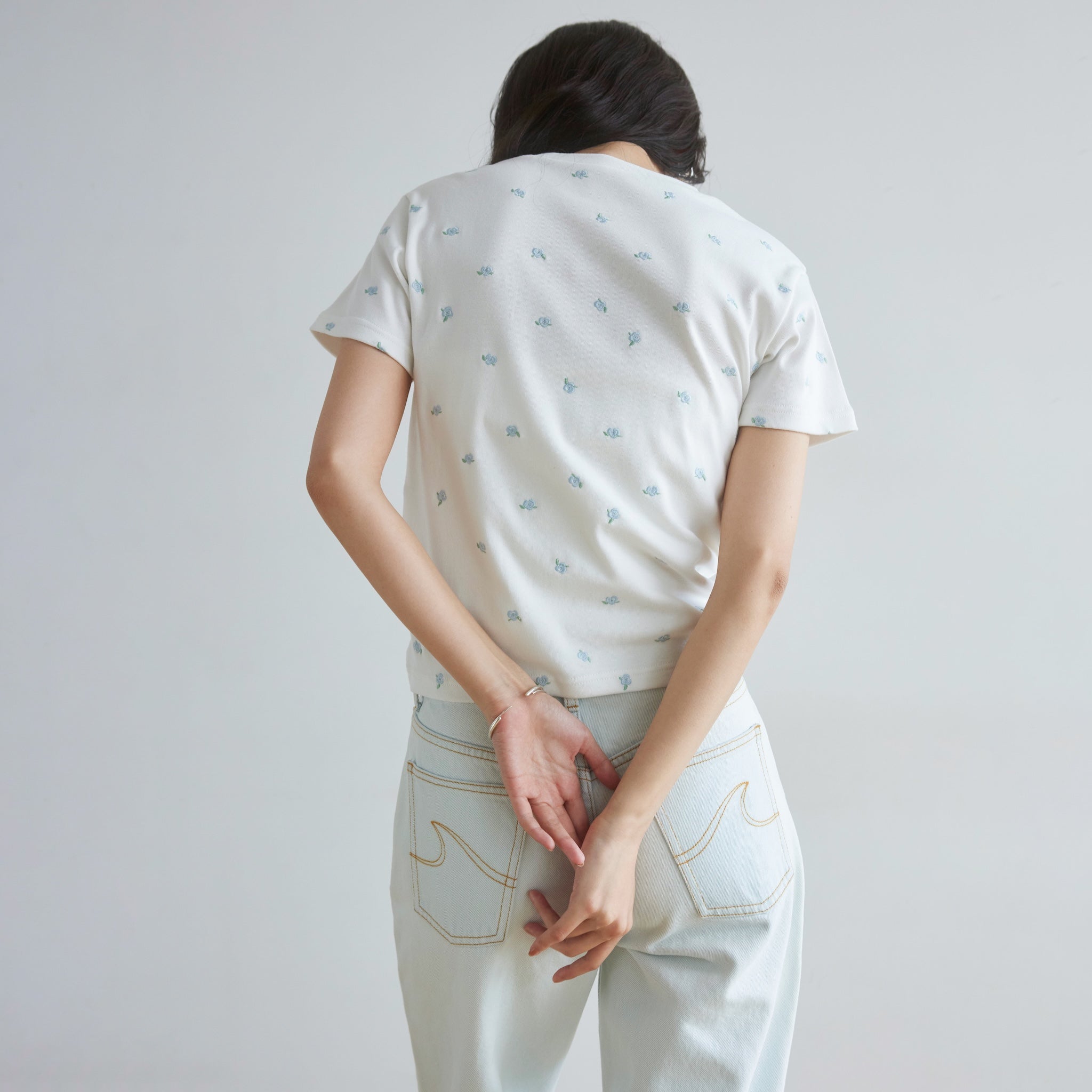 Tiny Pattern Embroidery Tシャツ