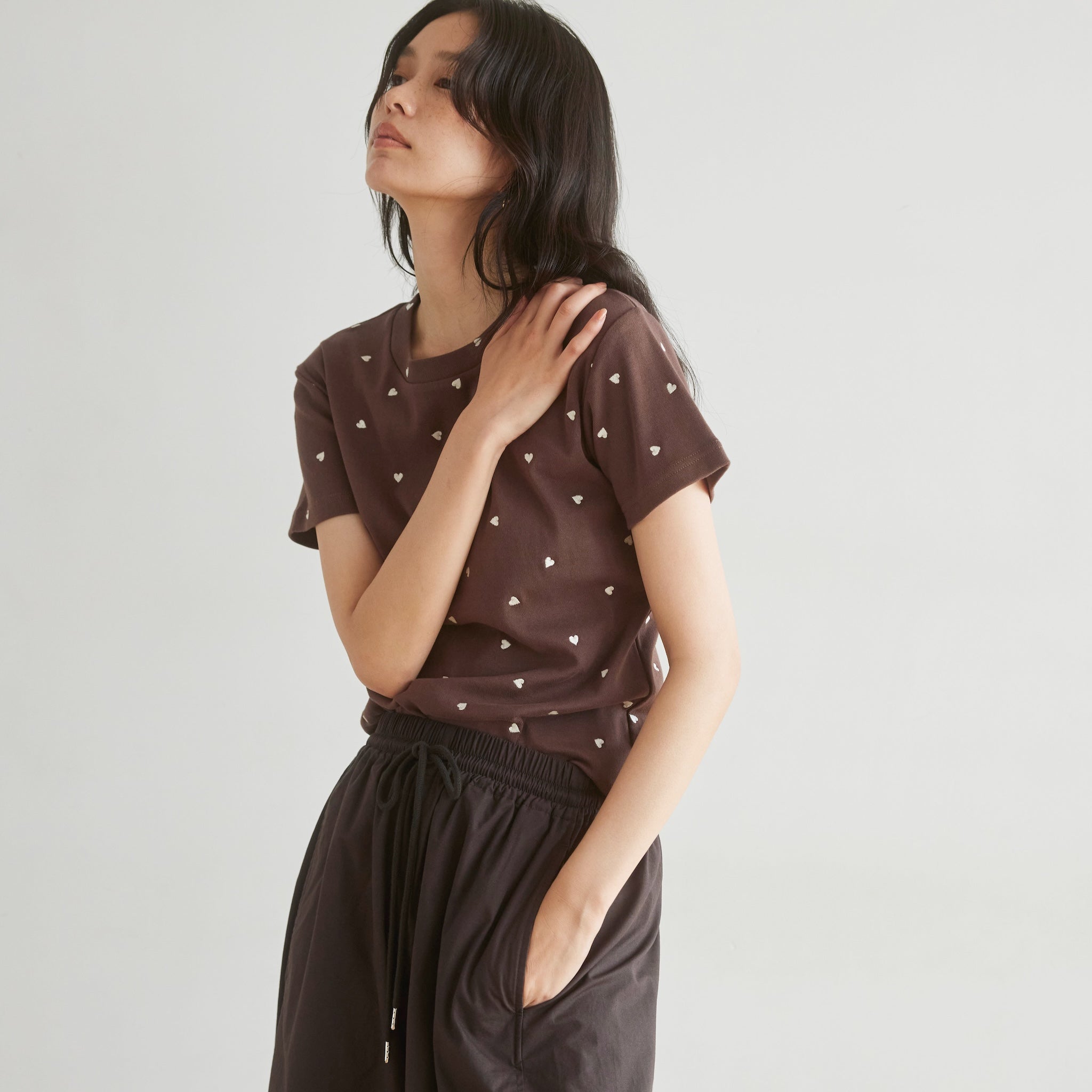 Tiny Pattern Embroidery Tシャツ