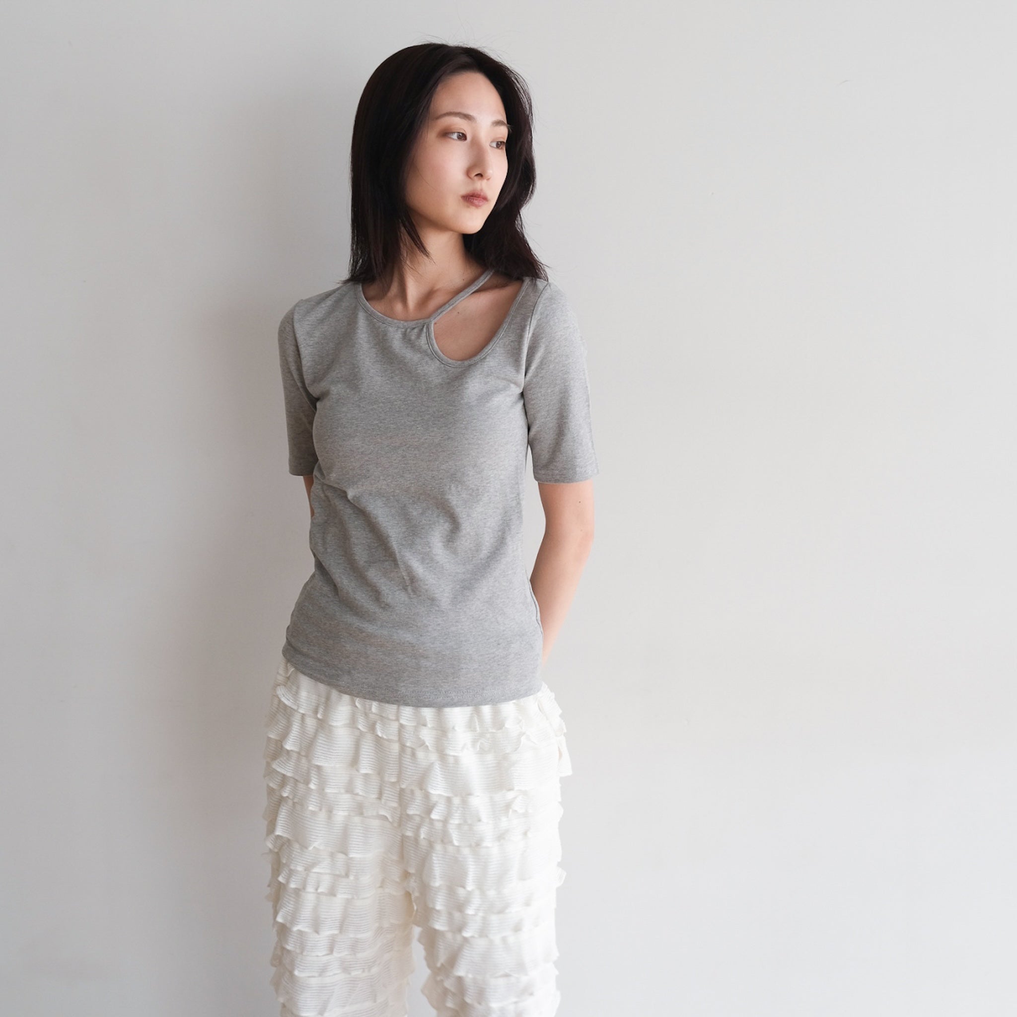 スムースタッチAsymmetryパッドin Holeトップス