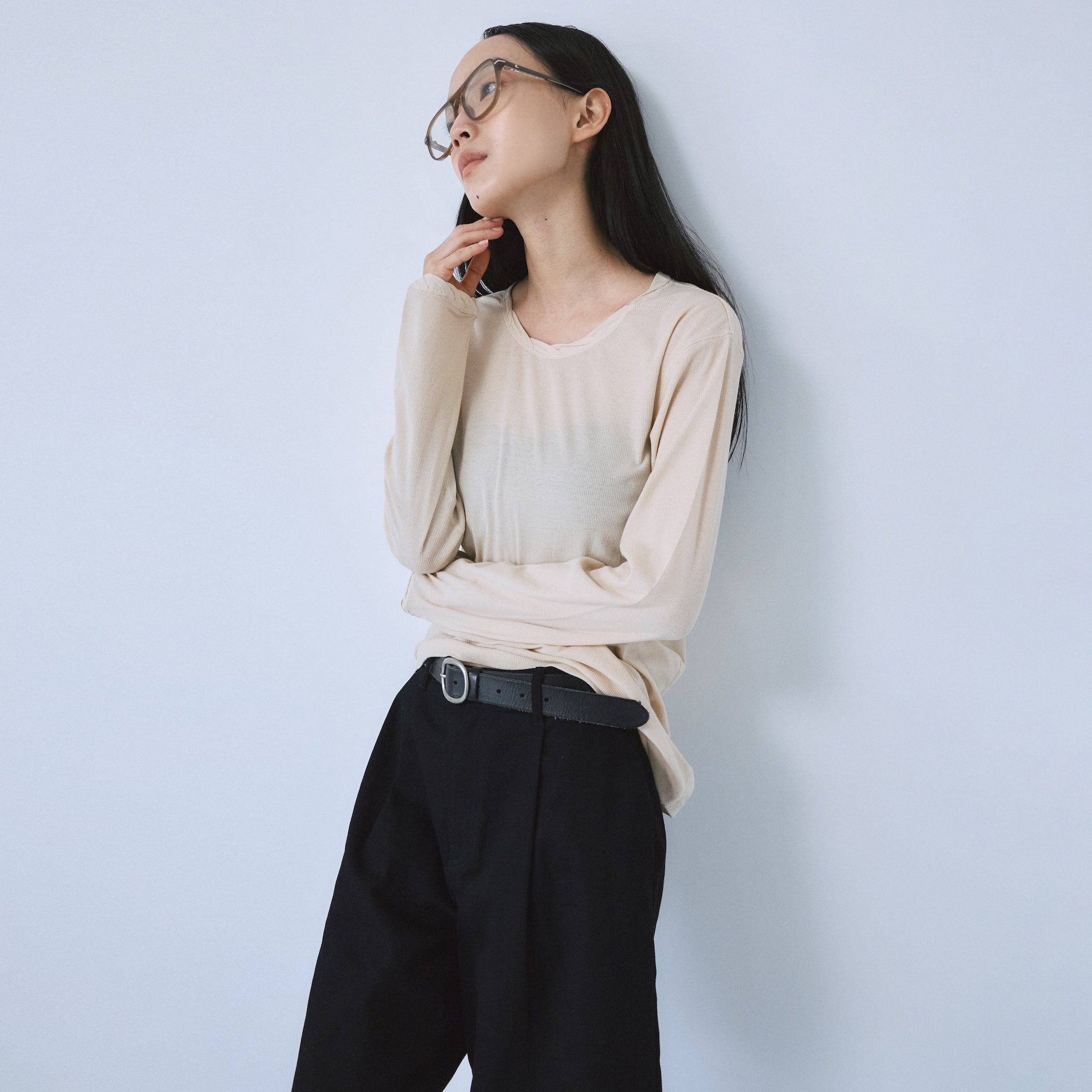 Soft sheer RIBツイストネックトップス