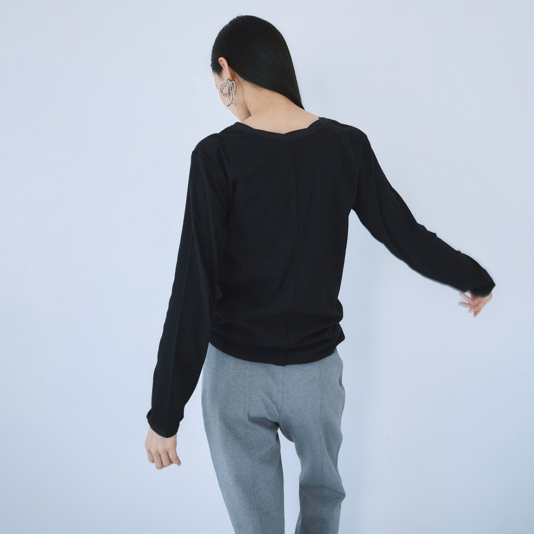 Soft sheer RIBツイストネックトップス