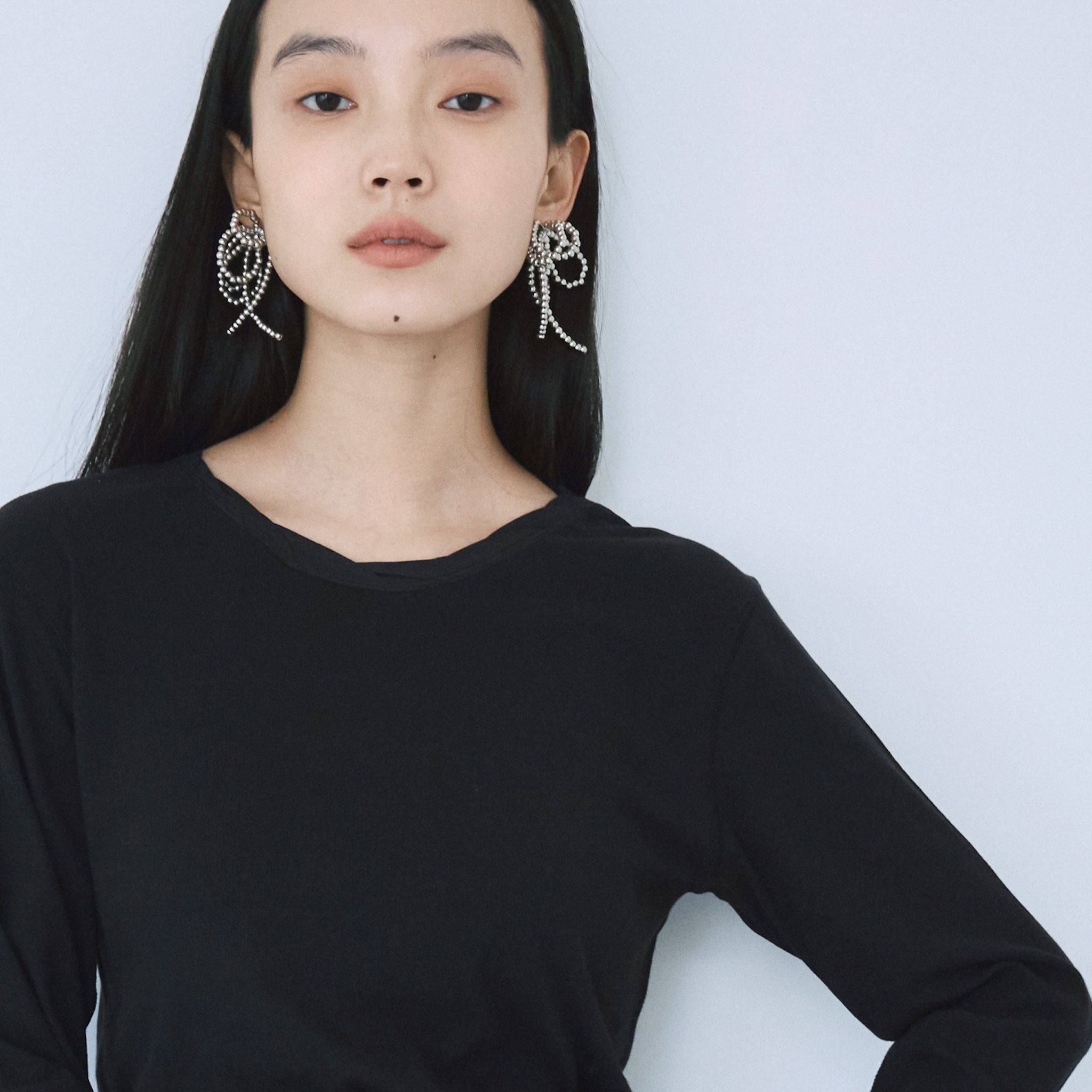 Soft sheer RIBツイストネックトップス