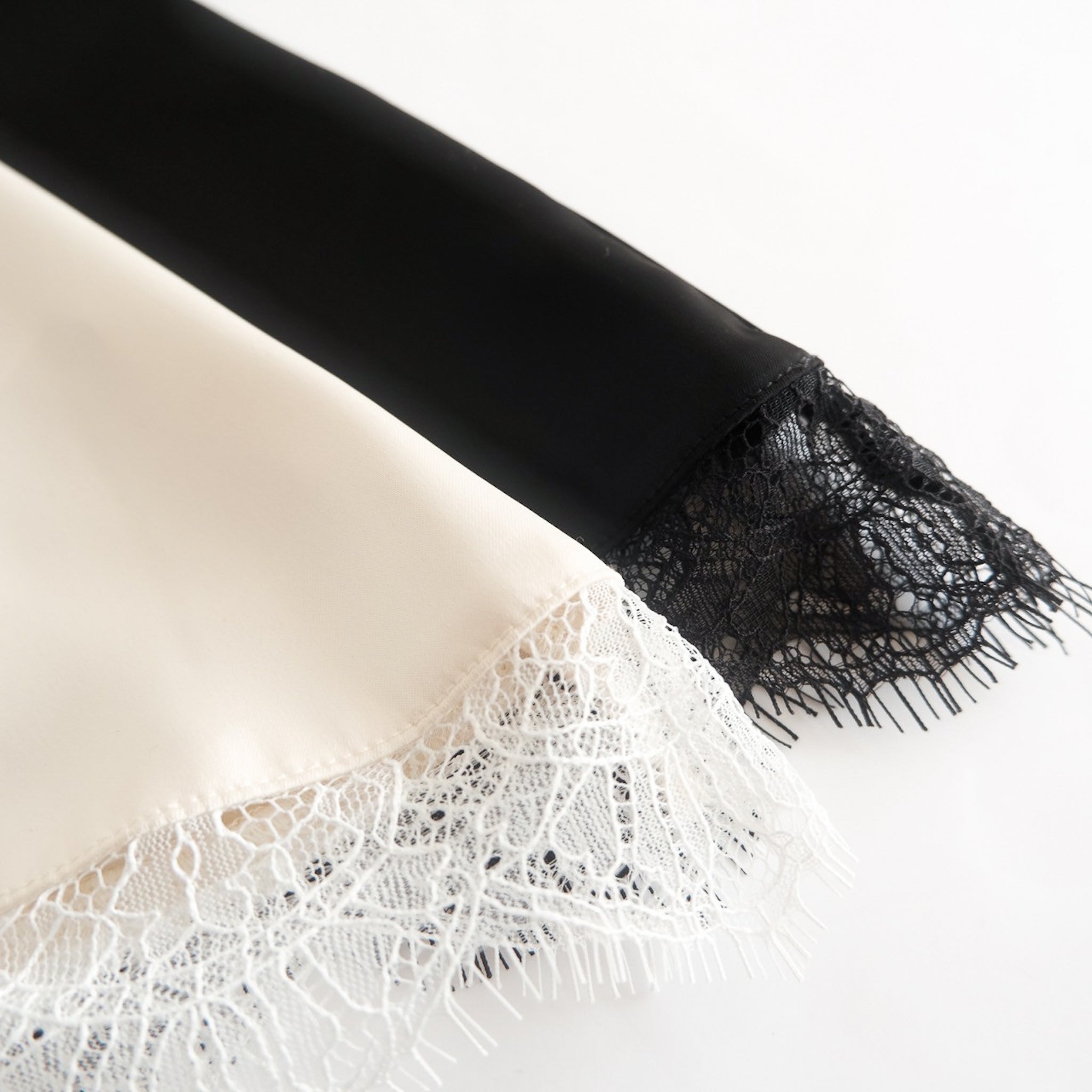 Eye Lash Satin Layeredドレス