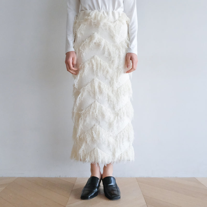 Random Cut Fringe Eyeline Skirt