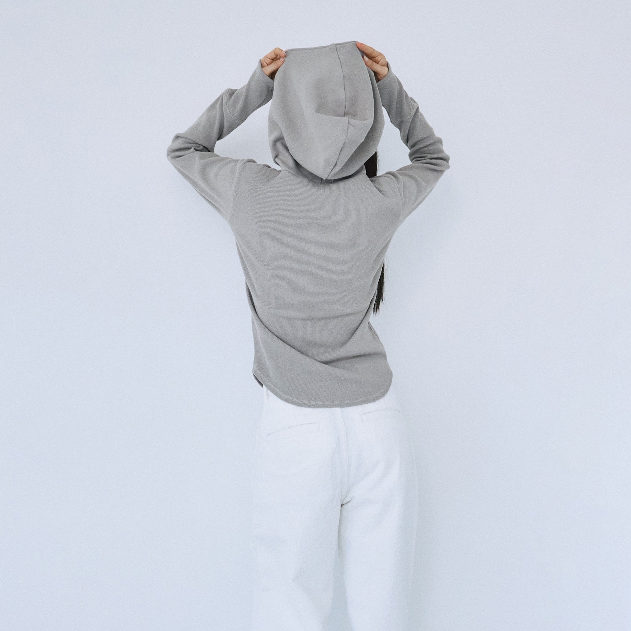 C/L Fluffy Teardropフーディー