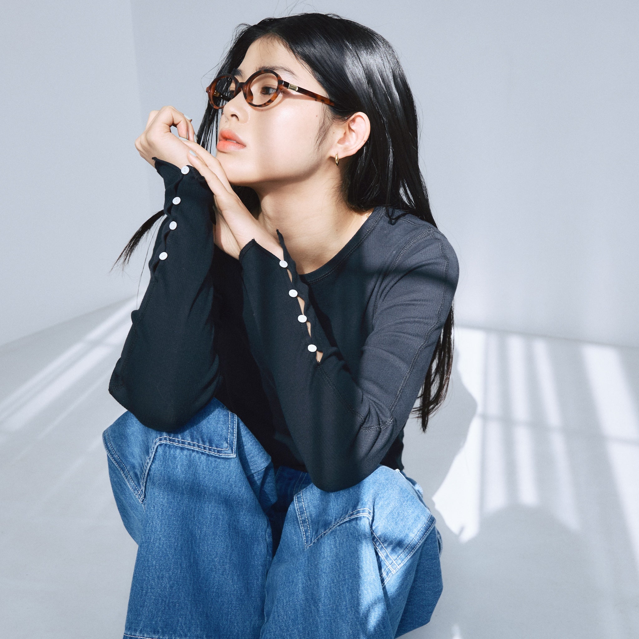 Soft sheer random rib cuffs top