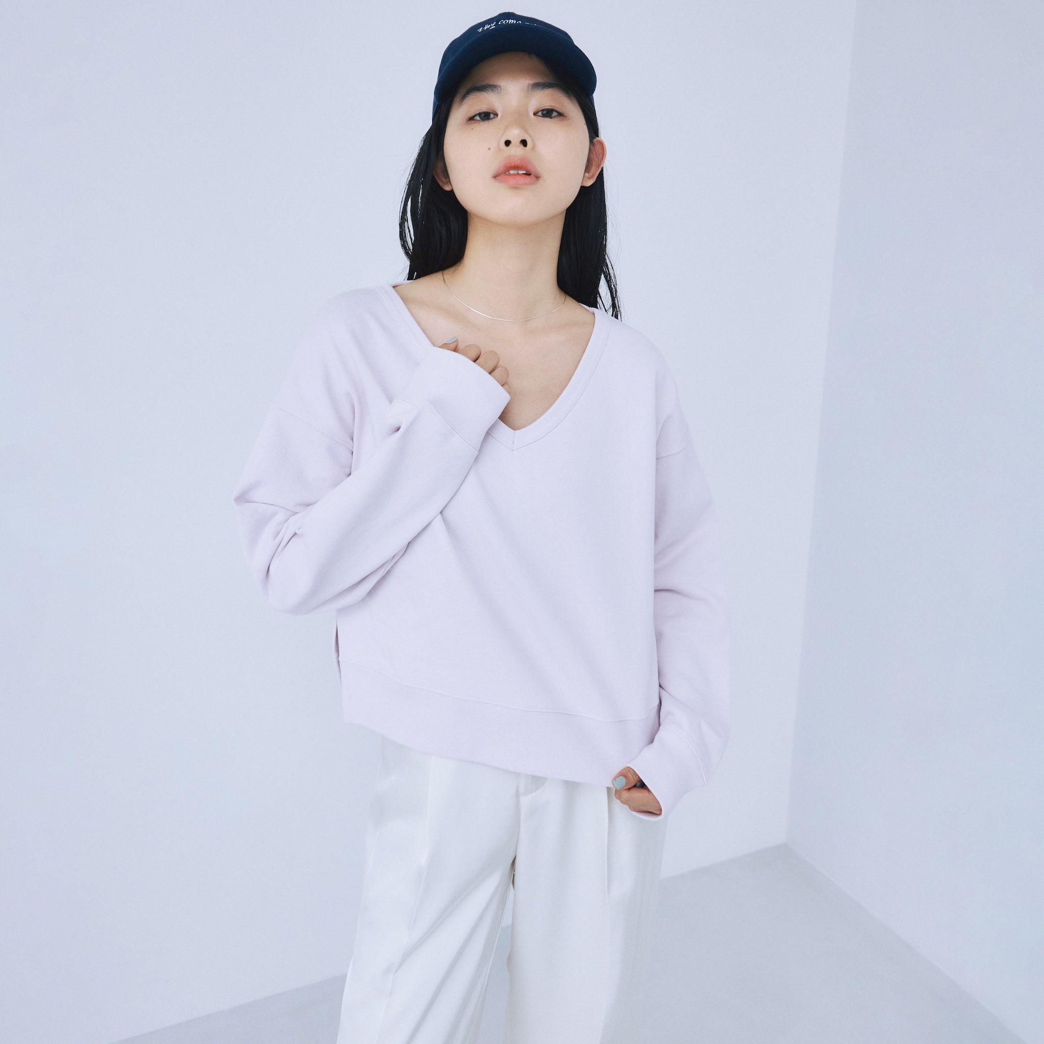 Heavy OZ Sweat wide V-neck pullover