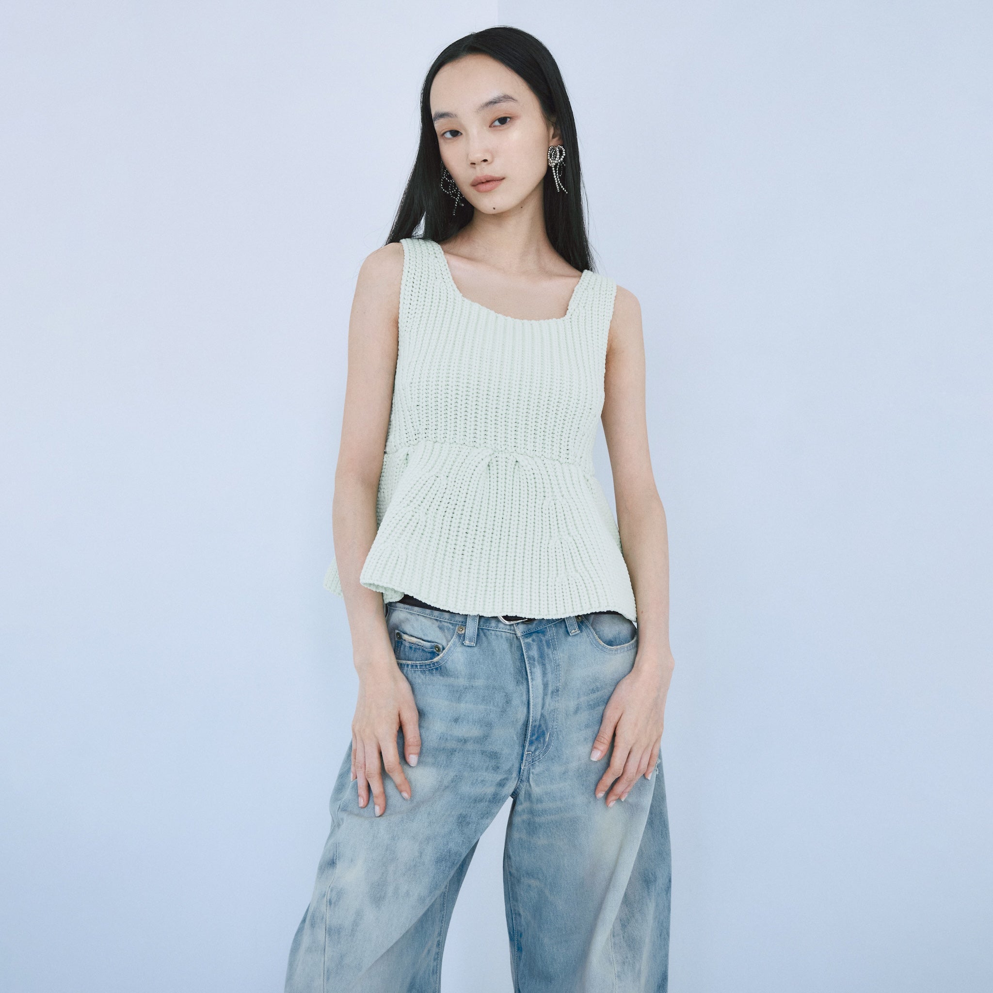 ハイストレッチペプラムニットトップス