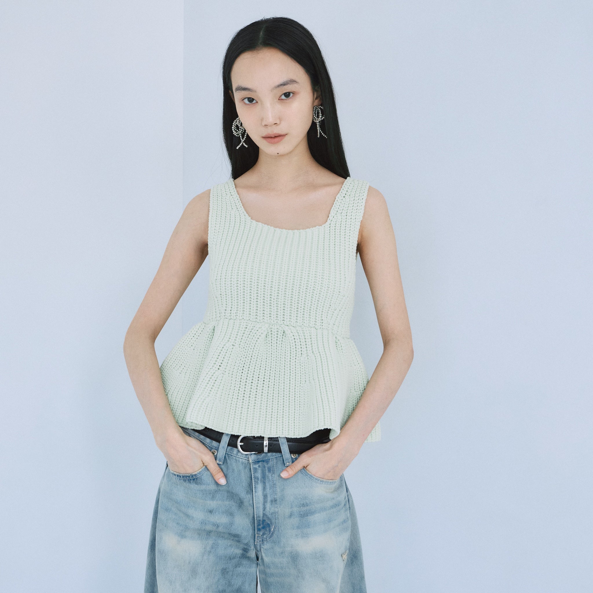 ハイストレッチペプラムニットトップス