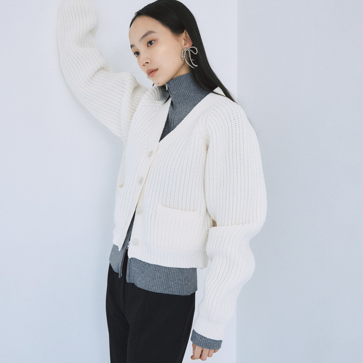 High-stretch knit cardigan