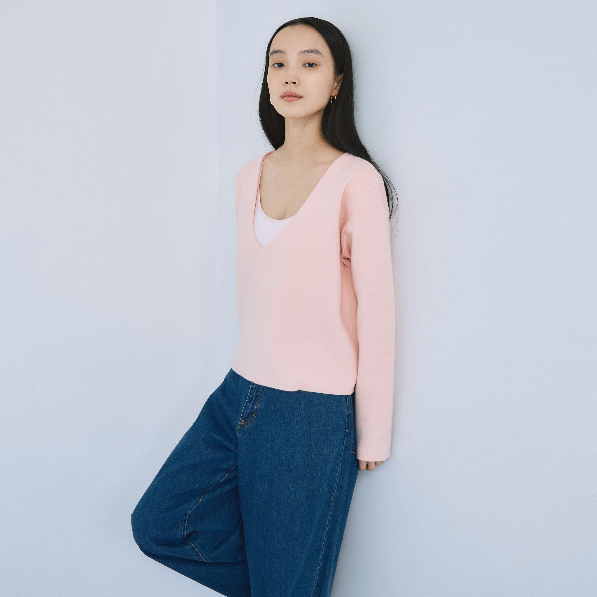 Smooth jacquard V-neck top