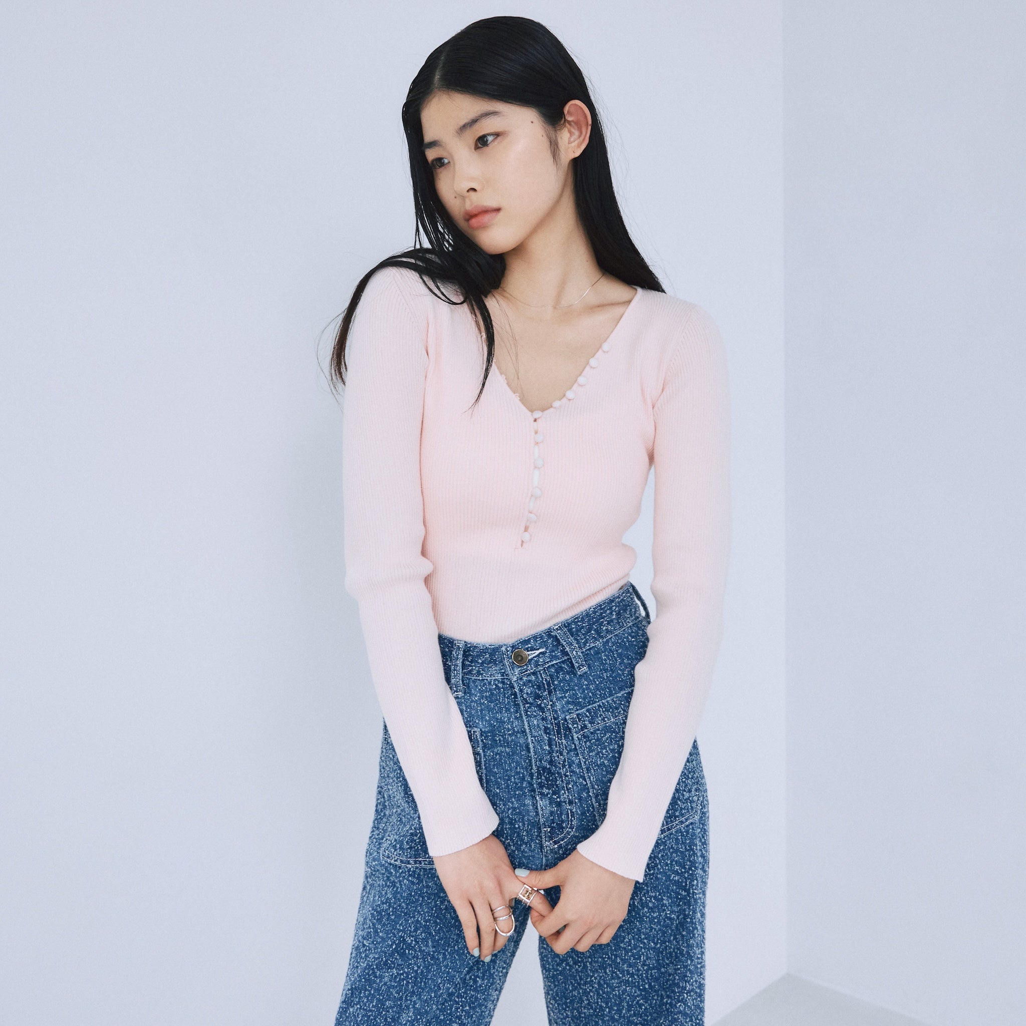 Linen combination V-cut Petit button knit