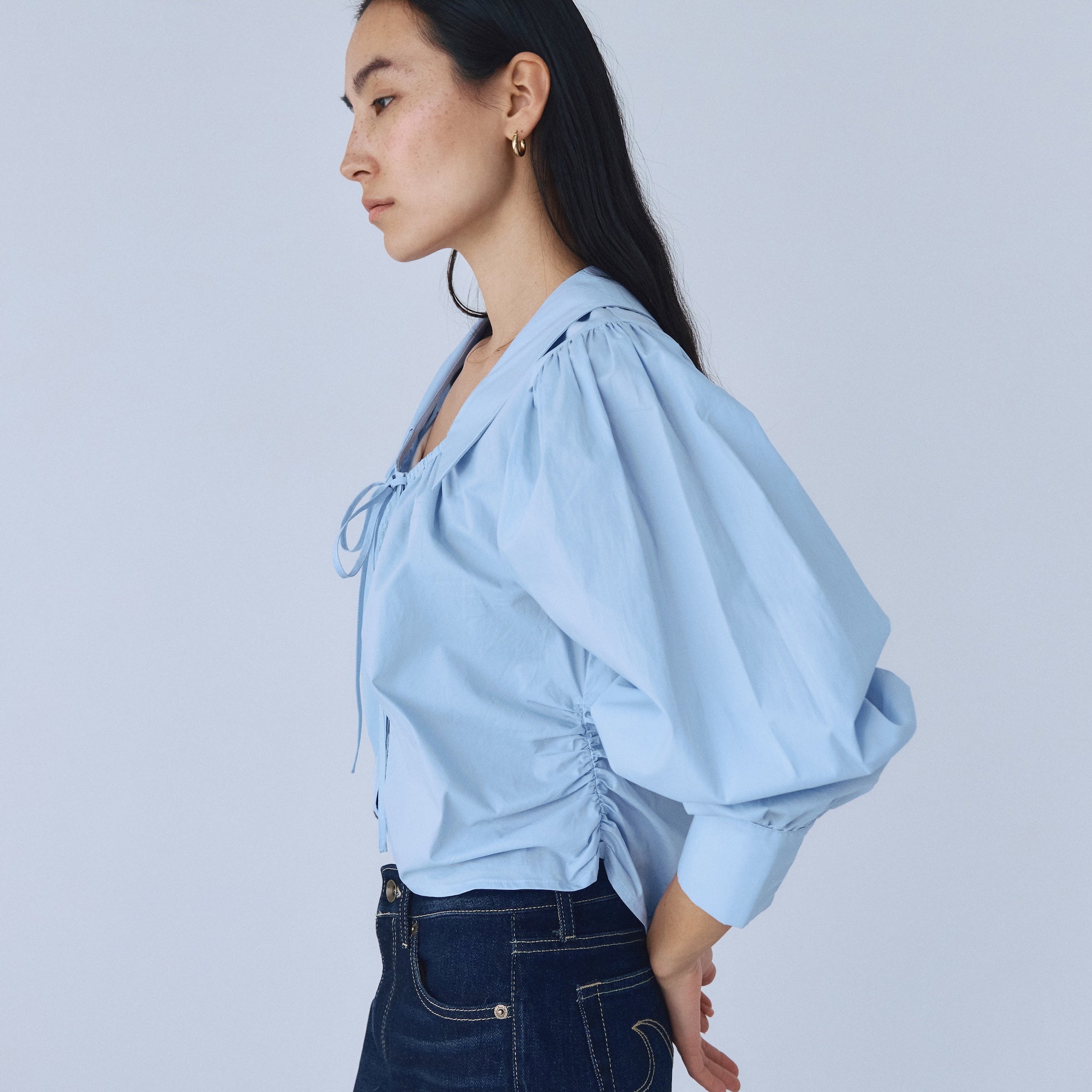 Pintuck Lace Gathered Short Shirt