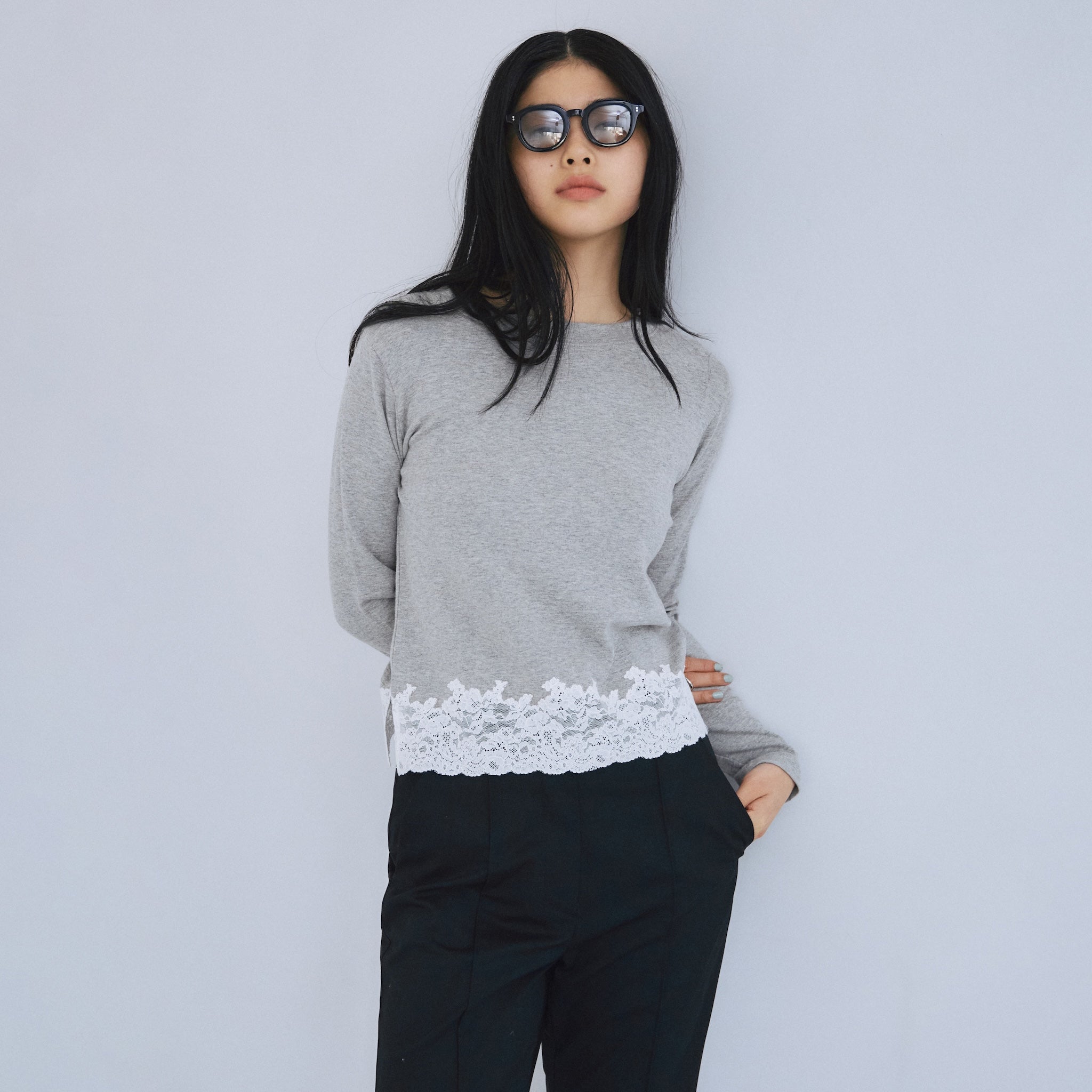 Lace Curve Cutトップス