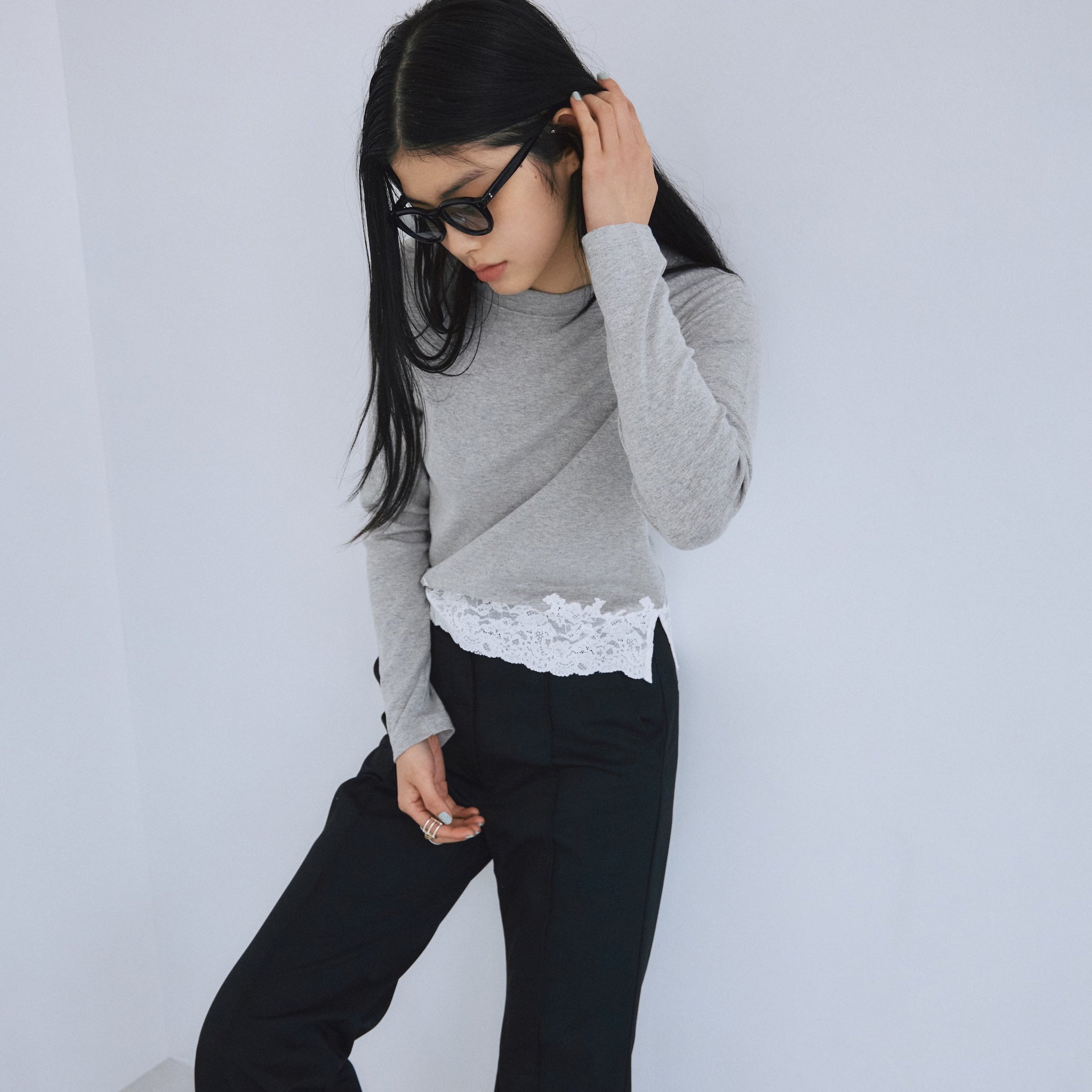Lace Curve Cutトップス