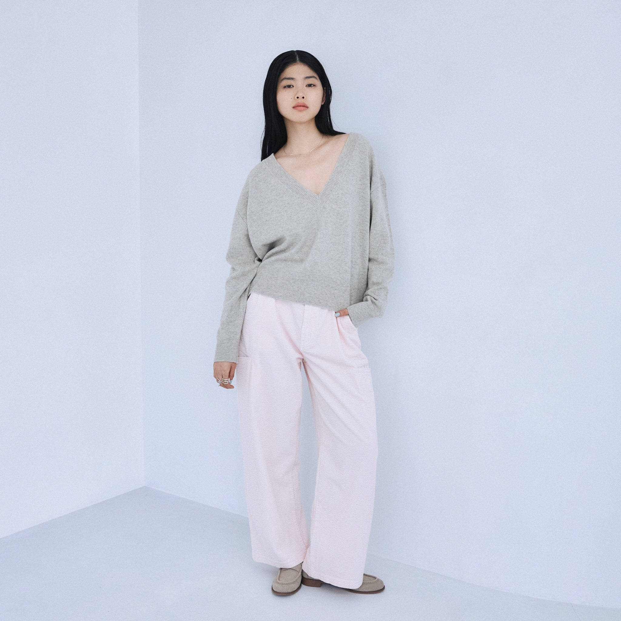 Merino Wool Vネックニットトップス