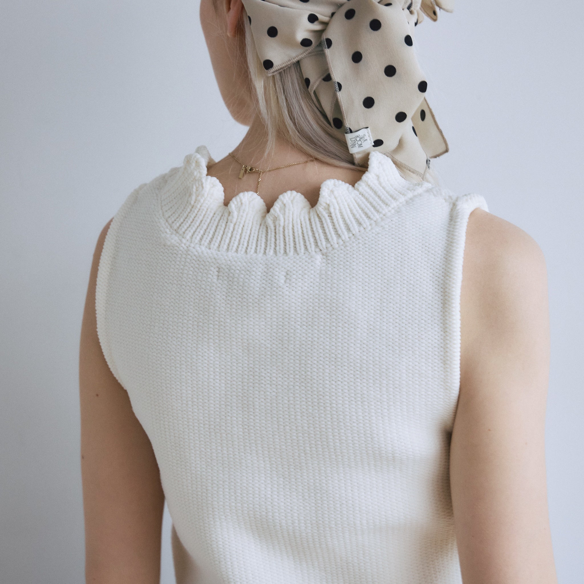 ♡Searoomlynn♡ハイストレッチニットベスト　ブラック ハイストレッチスカラップニットベスト